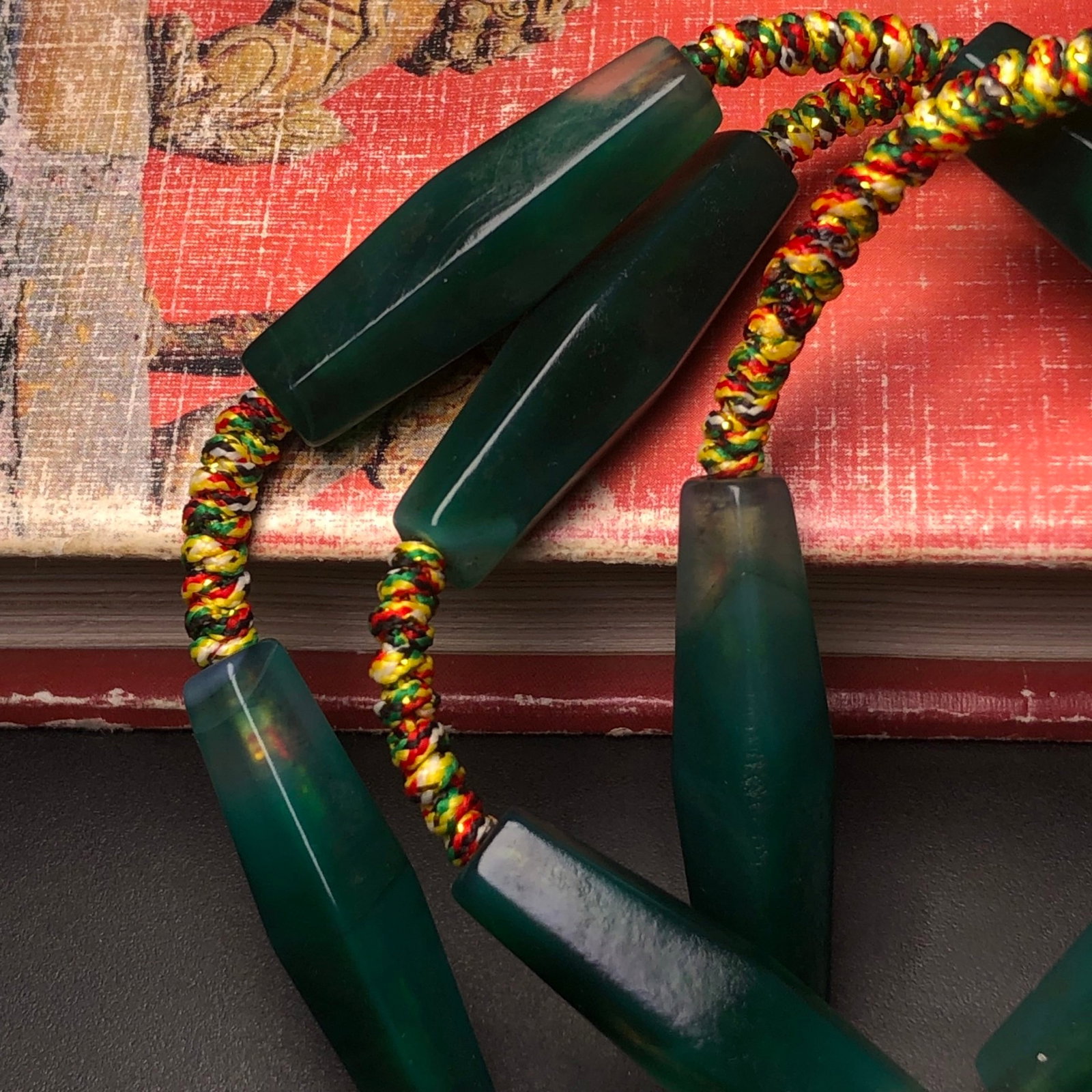 An Exquisite Agate Necklace - 7