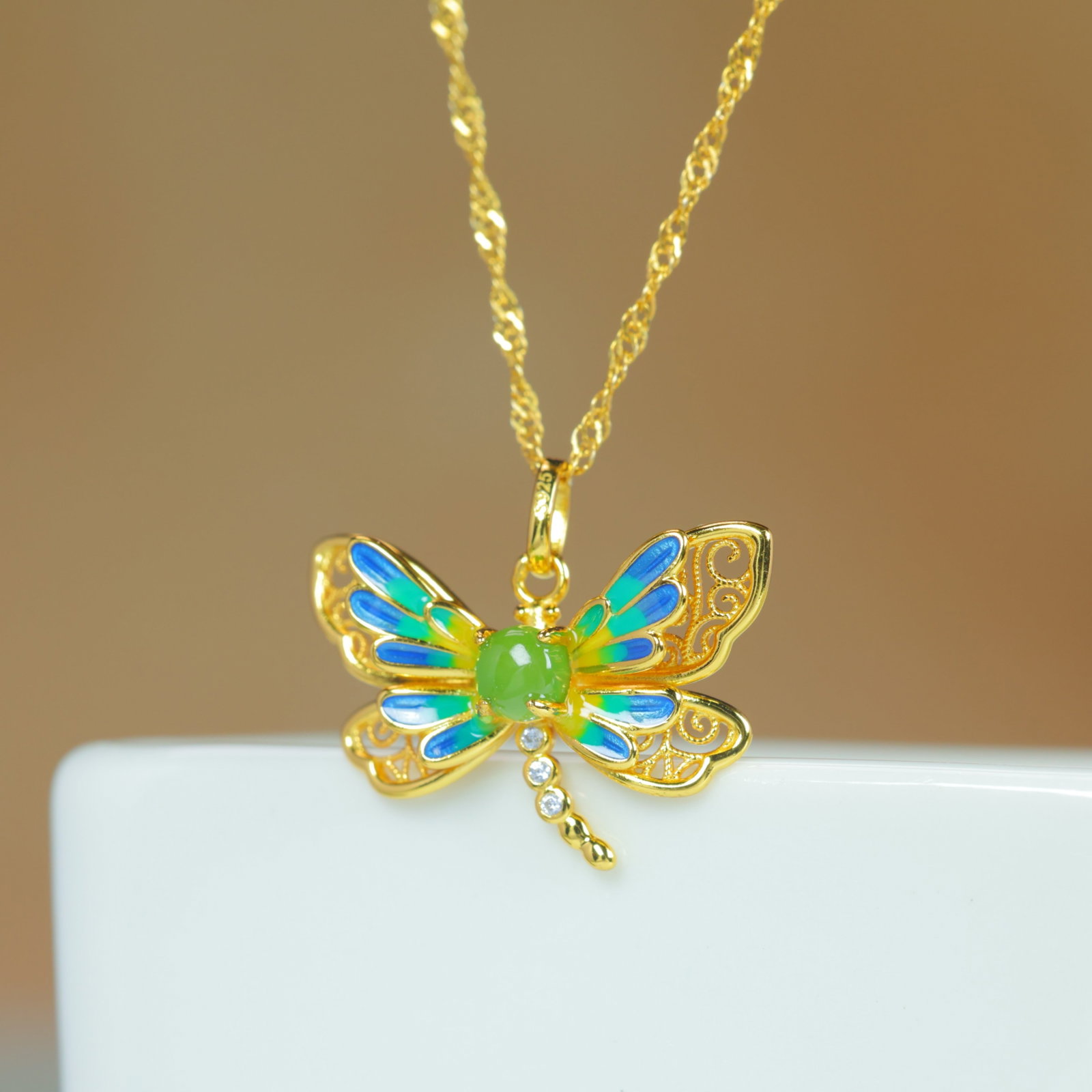 An Exquisite Sterling Silver-Gold Plated Inlaid Jasper Pendant,Inlaid Diamond: Sterling Silver-Gold Plated Inlaid Jasper Pendant,Inlaid Diamond,Size:4mmx4mm 纯银镀金镶碧玉吊坠,嵌钻石,尺寸:4mmx4mm