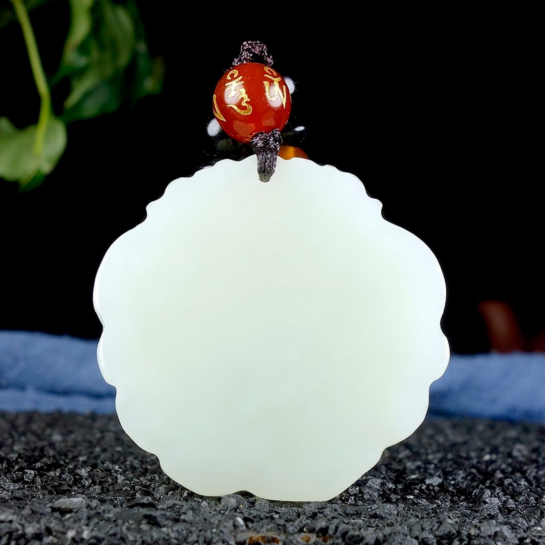 An Exquisite White Jade Dragon Pattern Pendant - 4