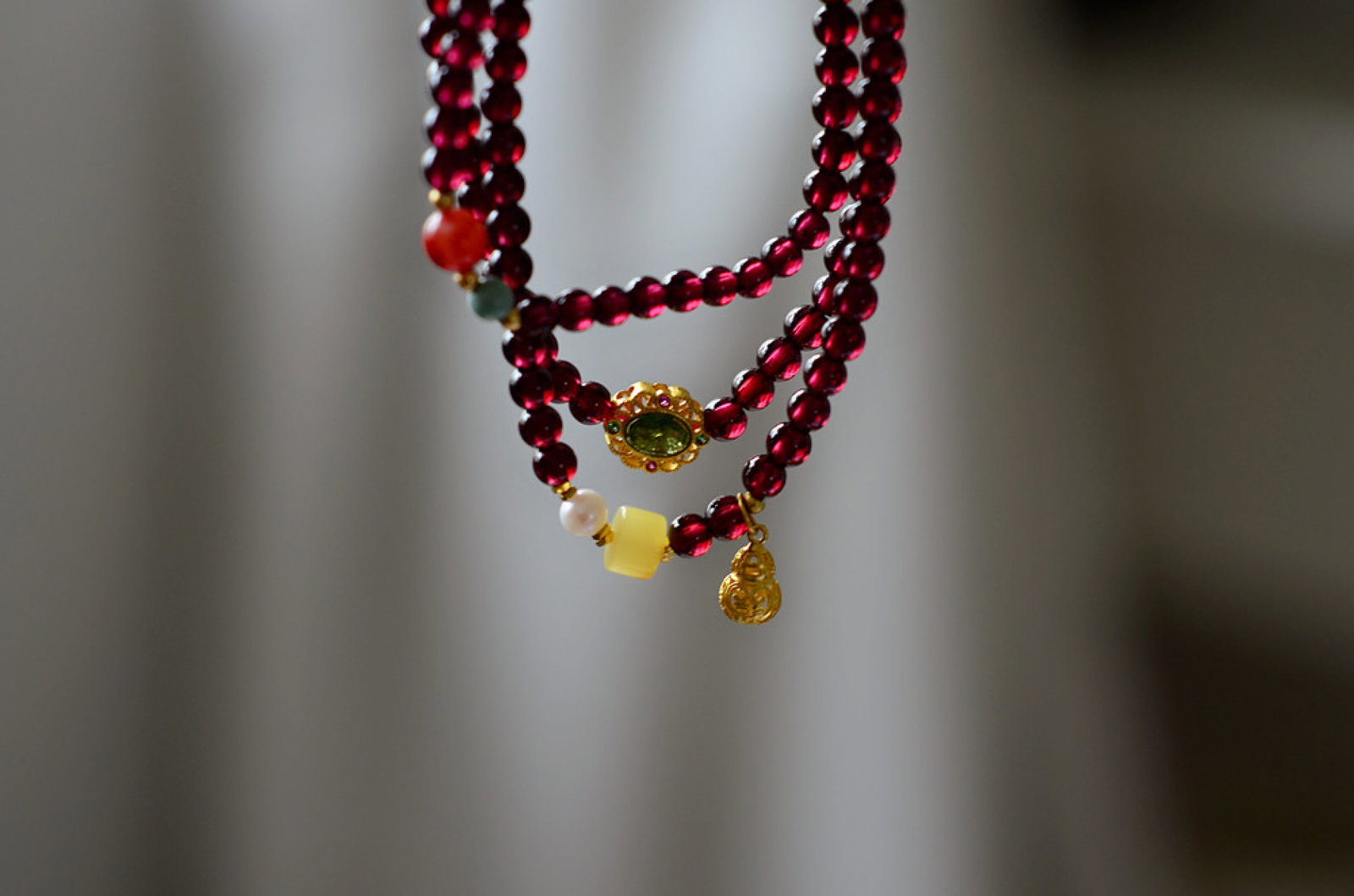 An Exquisite Crystal Bracelets - 5