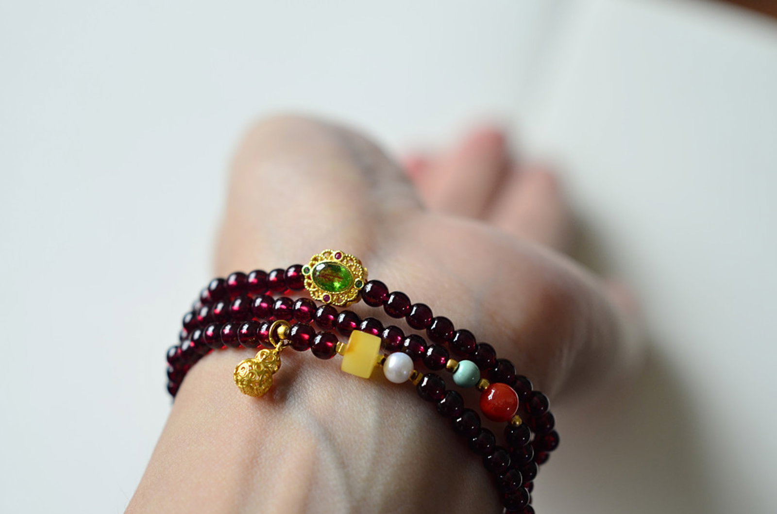 An Exquisite Crystal Bracelets - 6