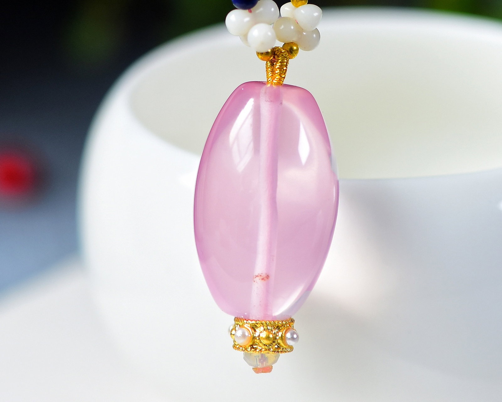 An Exquisite Crystal Pendant: An Exquisite Crystal Pendant,Size:26.5mmx16mm,Weight:13.2g 水晶吊坠 寓意:招好人缘结生意缘��