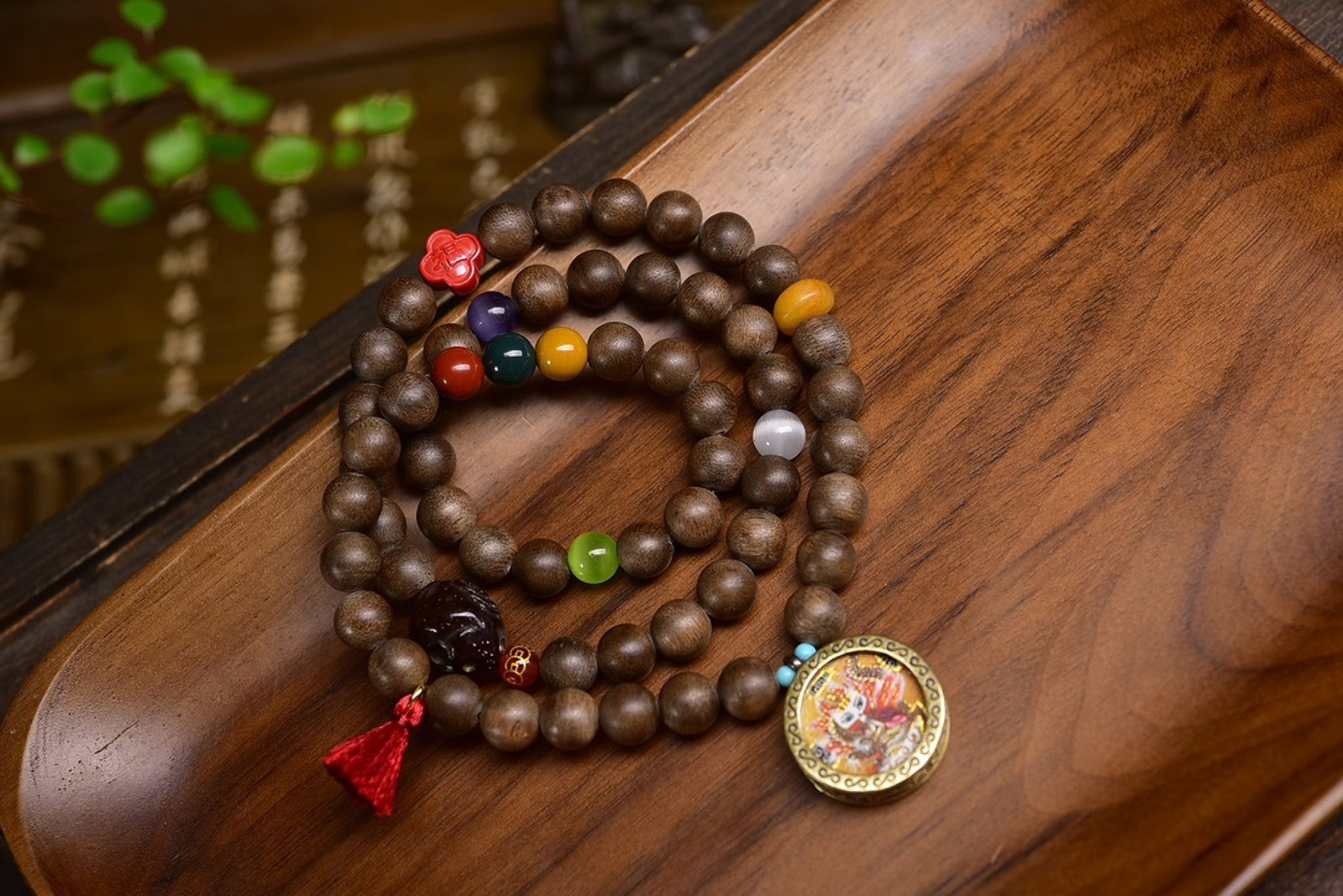 An Exquisite Eaglewood Bracelets: An Exquisite Eaglewood Bracelets,Size:9mm,Weight:37g 沉香木手串