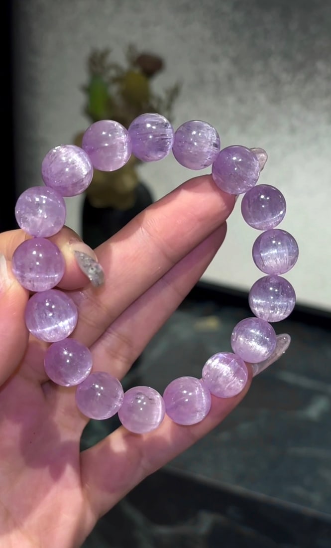 An Exquisite Crystal Bracelets - 2