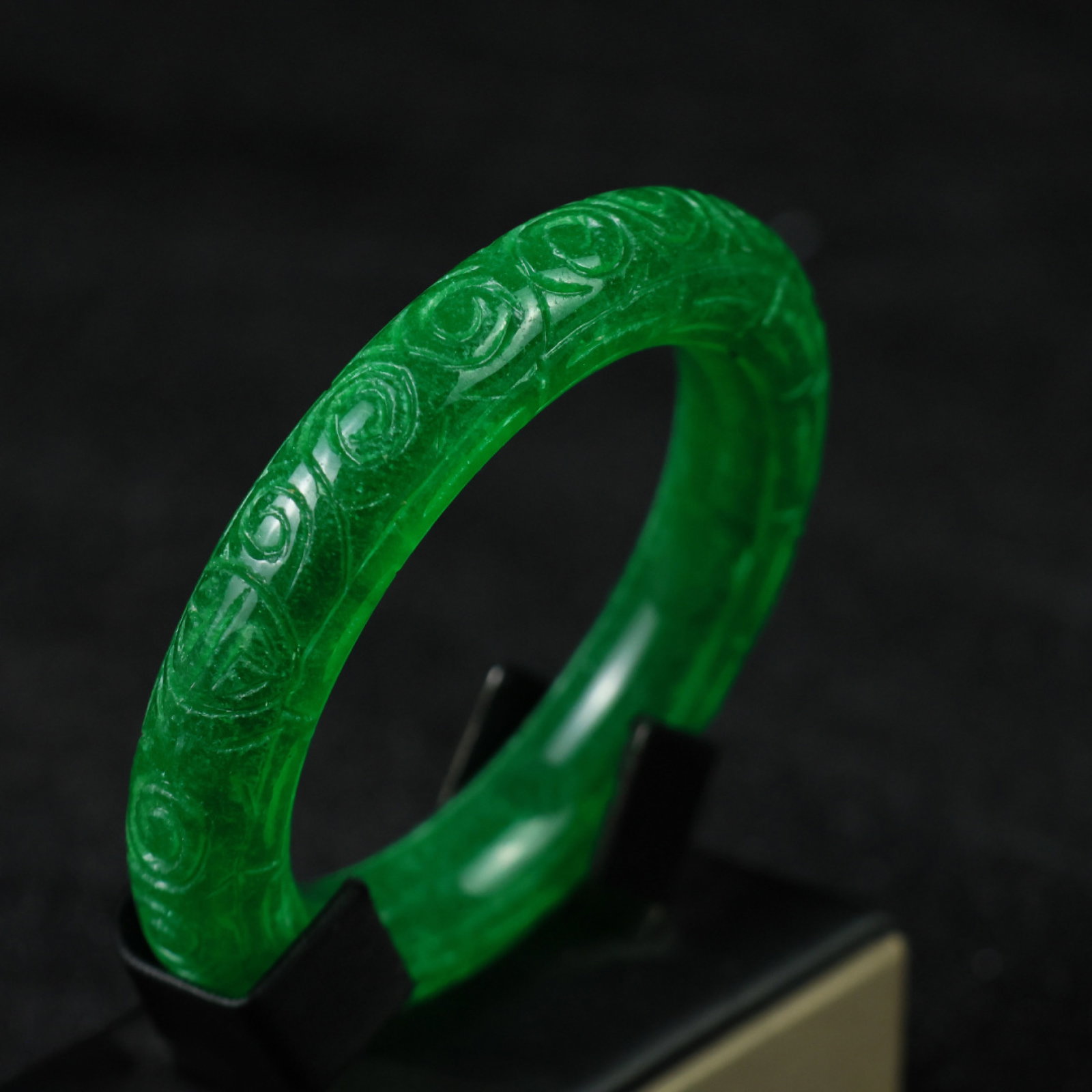 An Exquisite Jadeite Bracelets - 6