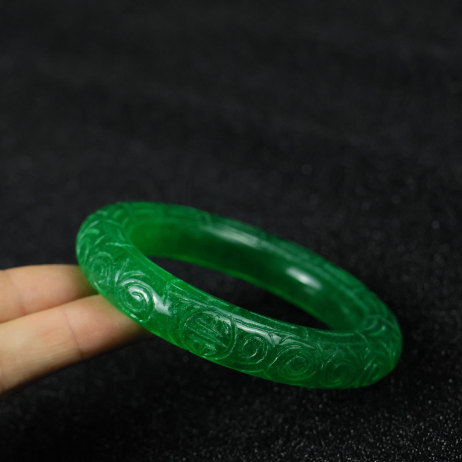 An Exquisite Jadeite Bracelets - 8