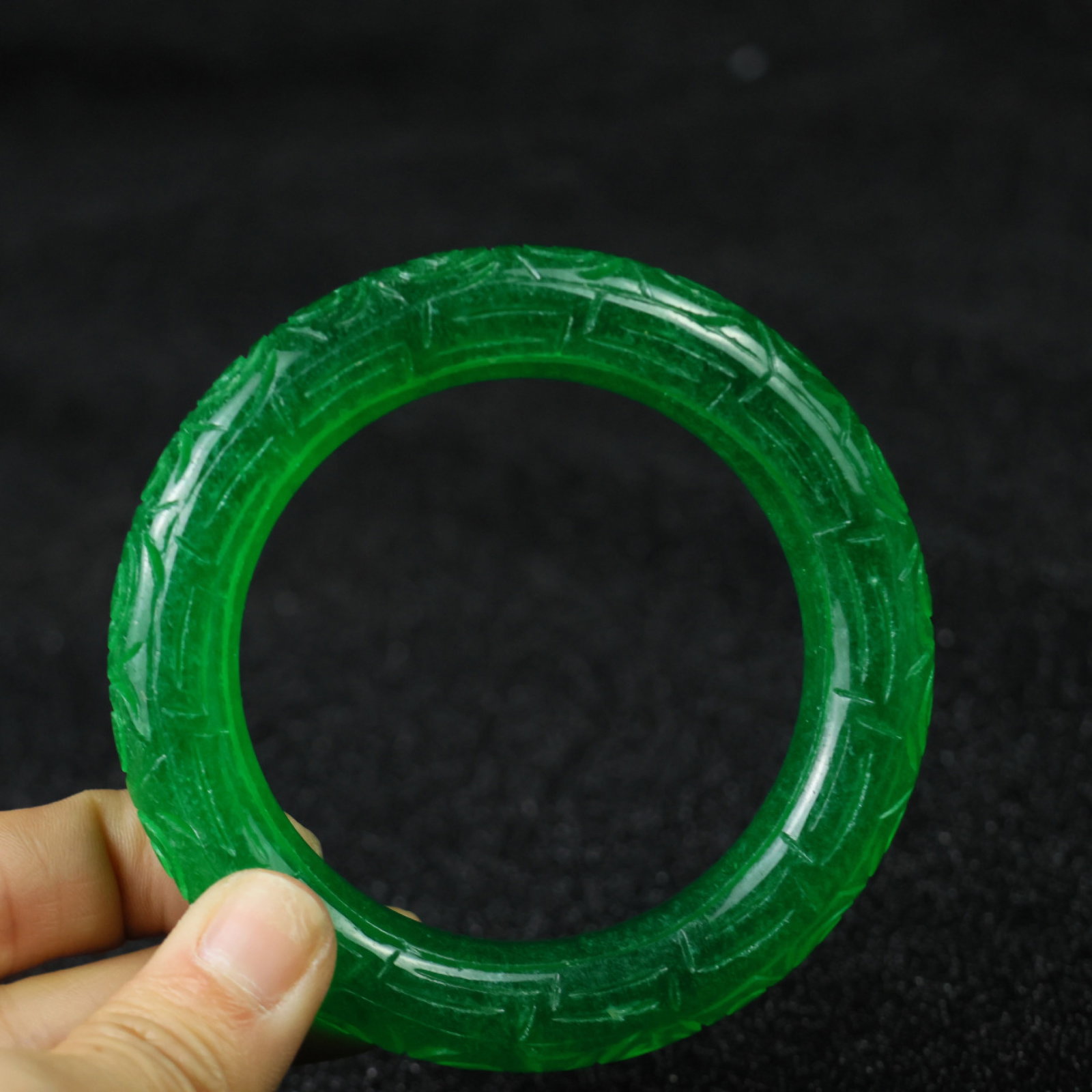 An Exquisite Jadeite Bracelets - 9