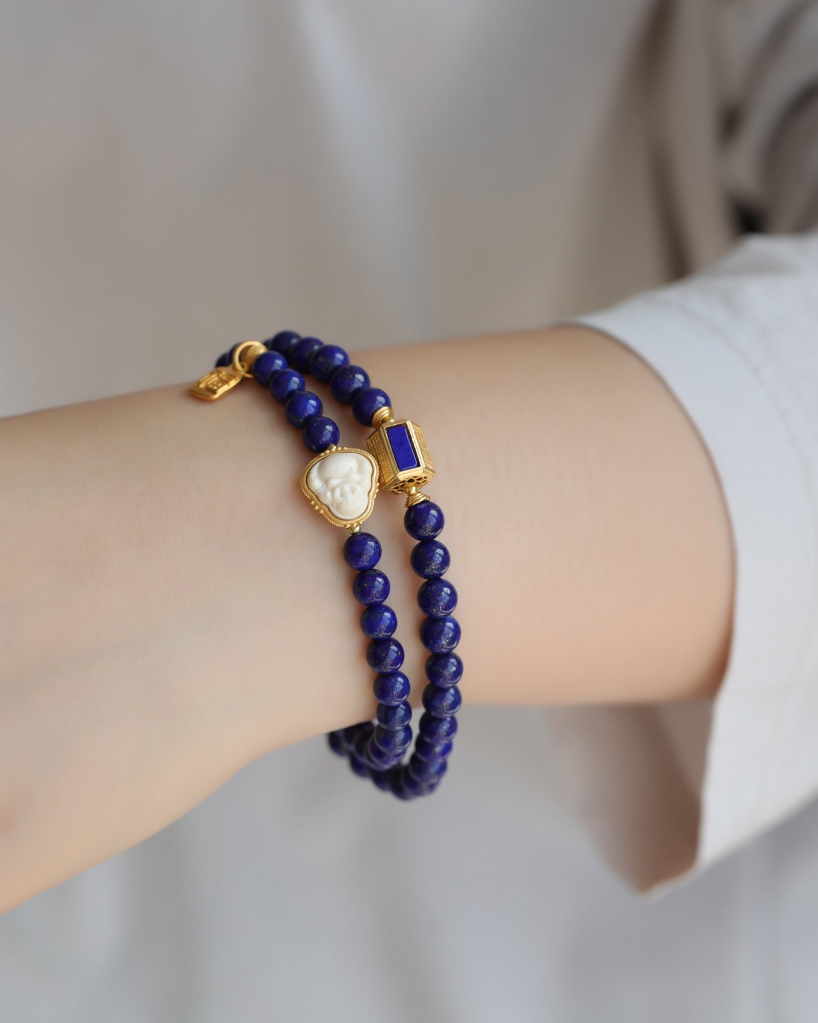 An Exquisite Lapis Lazuli Bracelets - 7