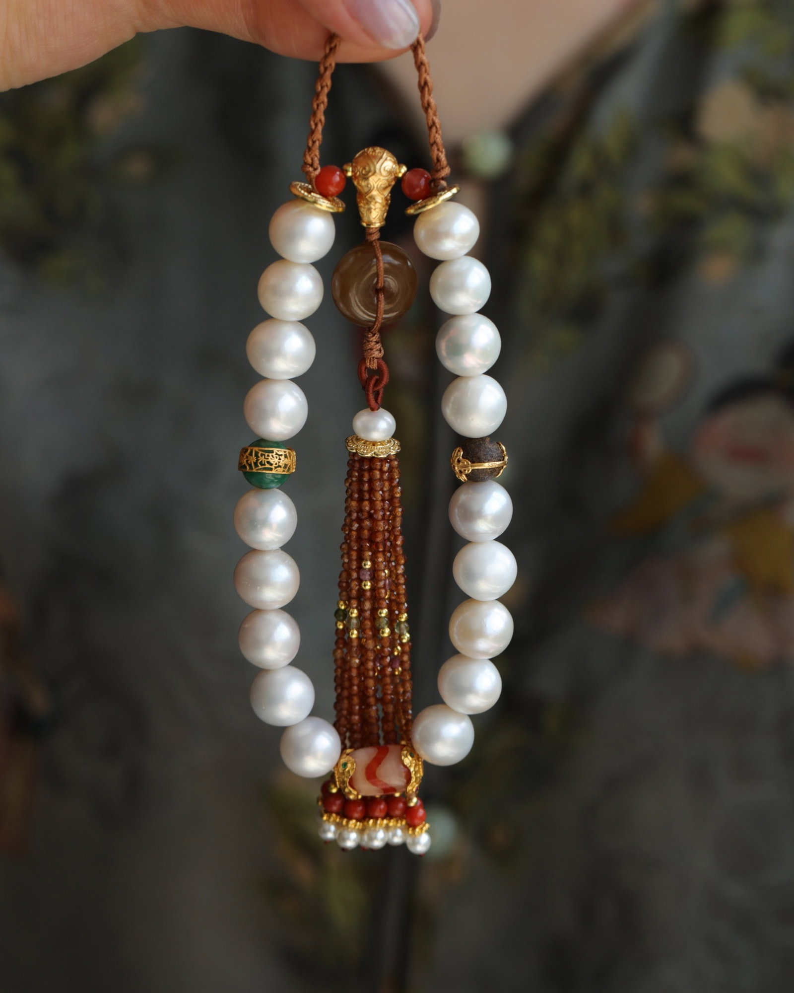 An Exquisite Pearls Bracelets - 6