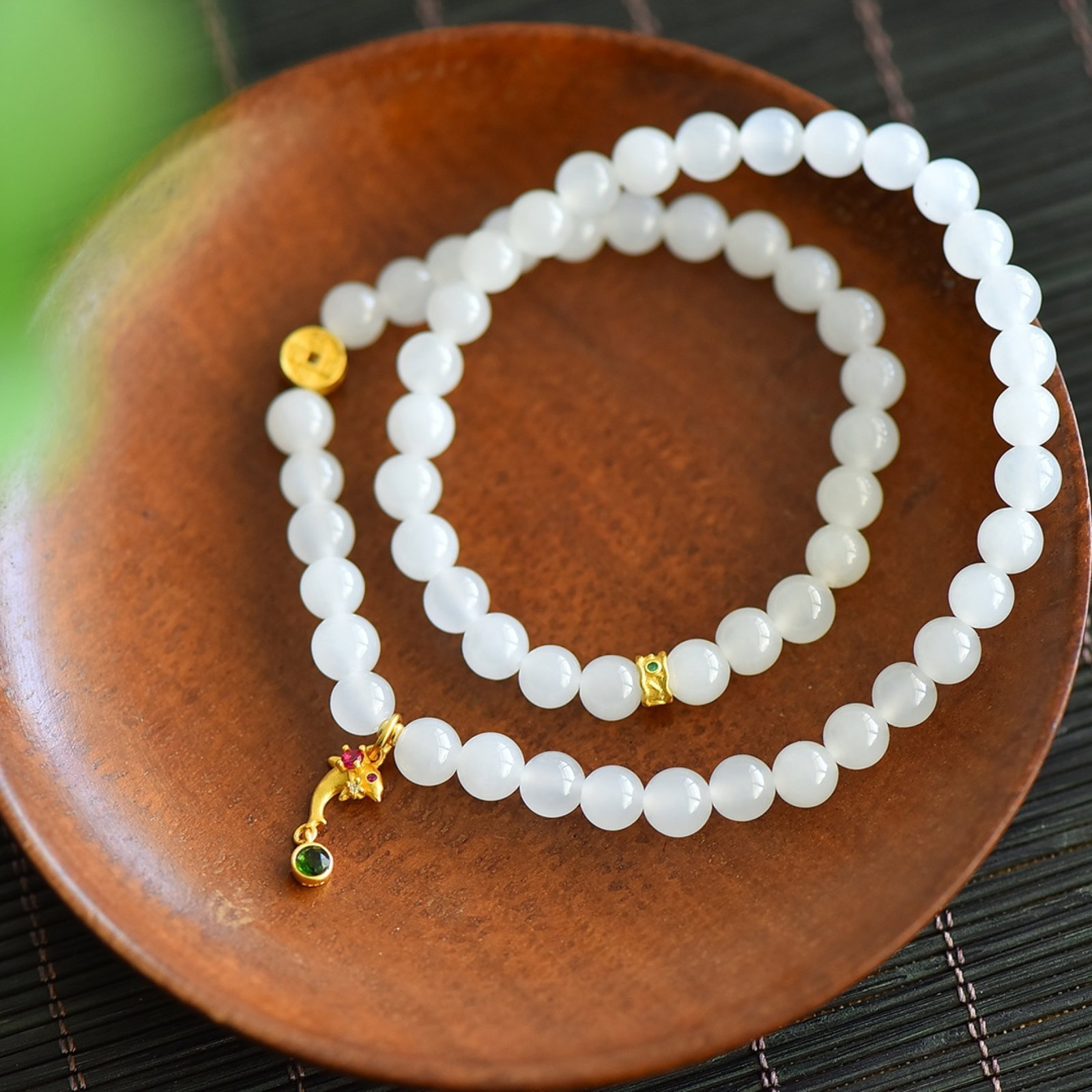 An Exquisite White Jade Bracelets: An Exquisite White Jade Bracelets,Size:6mm 白玉手串