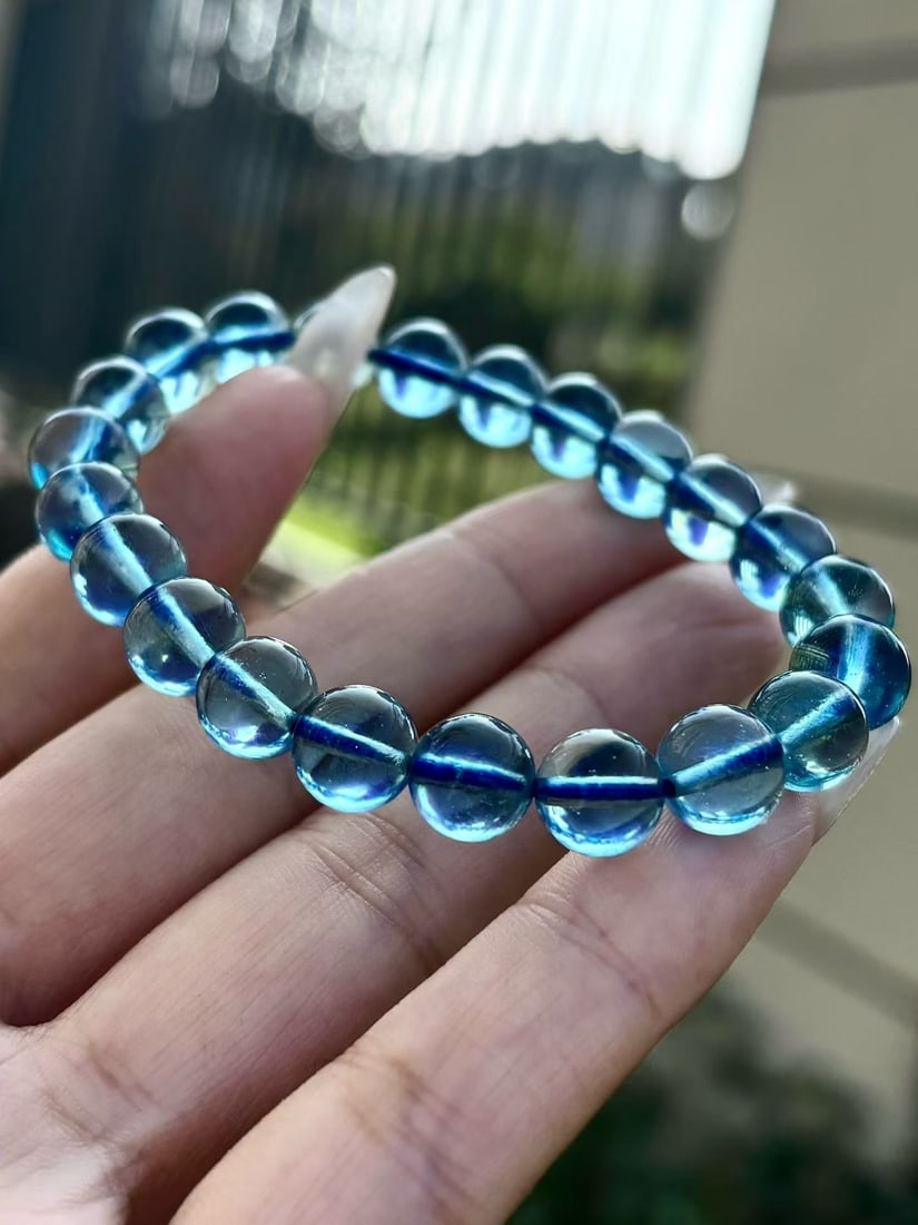 An Exquisite Aquamarine Bracelets: An Exquisite Aquamarine Bracelets,Size:8.8mm,Weight:19.8g 海蓝宝手串