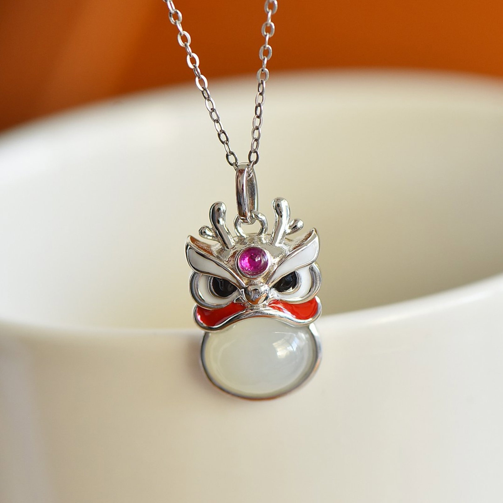 An Exquisite Sterling Silver Inlaid White Jade Pendant: An Exquisite Sterling Silver Inlaid White Jade Pendant,Size:8mmx10mm 纯银镶白玉吊坠