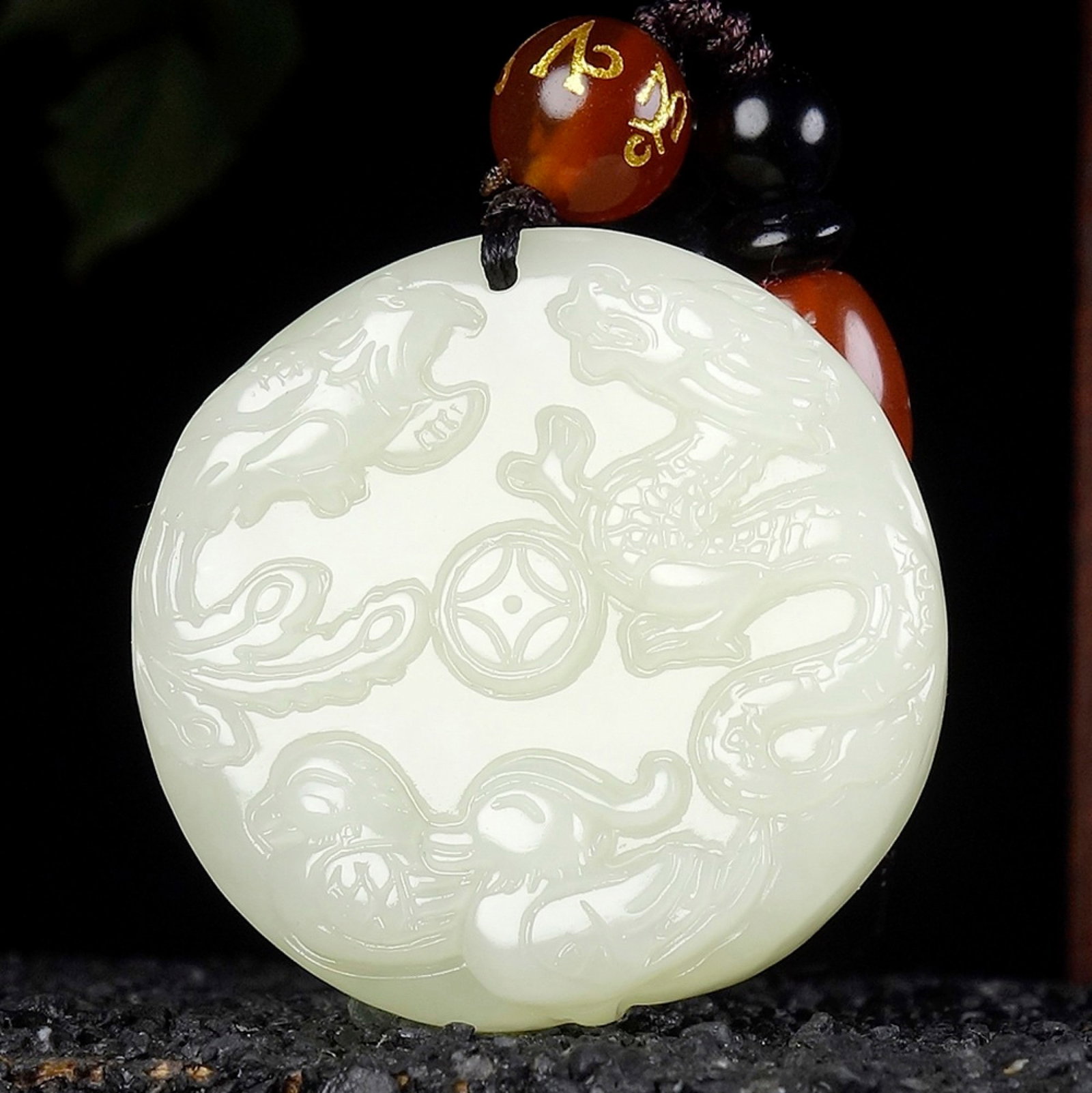 An Exquisite White Jade Dragon and Phoenix Pattern Pendant: An Exquisite White Jade Dragon and Phoenix Pattern Pendant,Size:33mmx33mmx8mm 白玉龙凤纹挂件