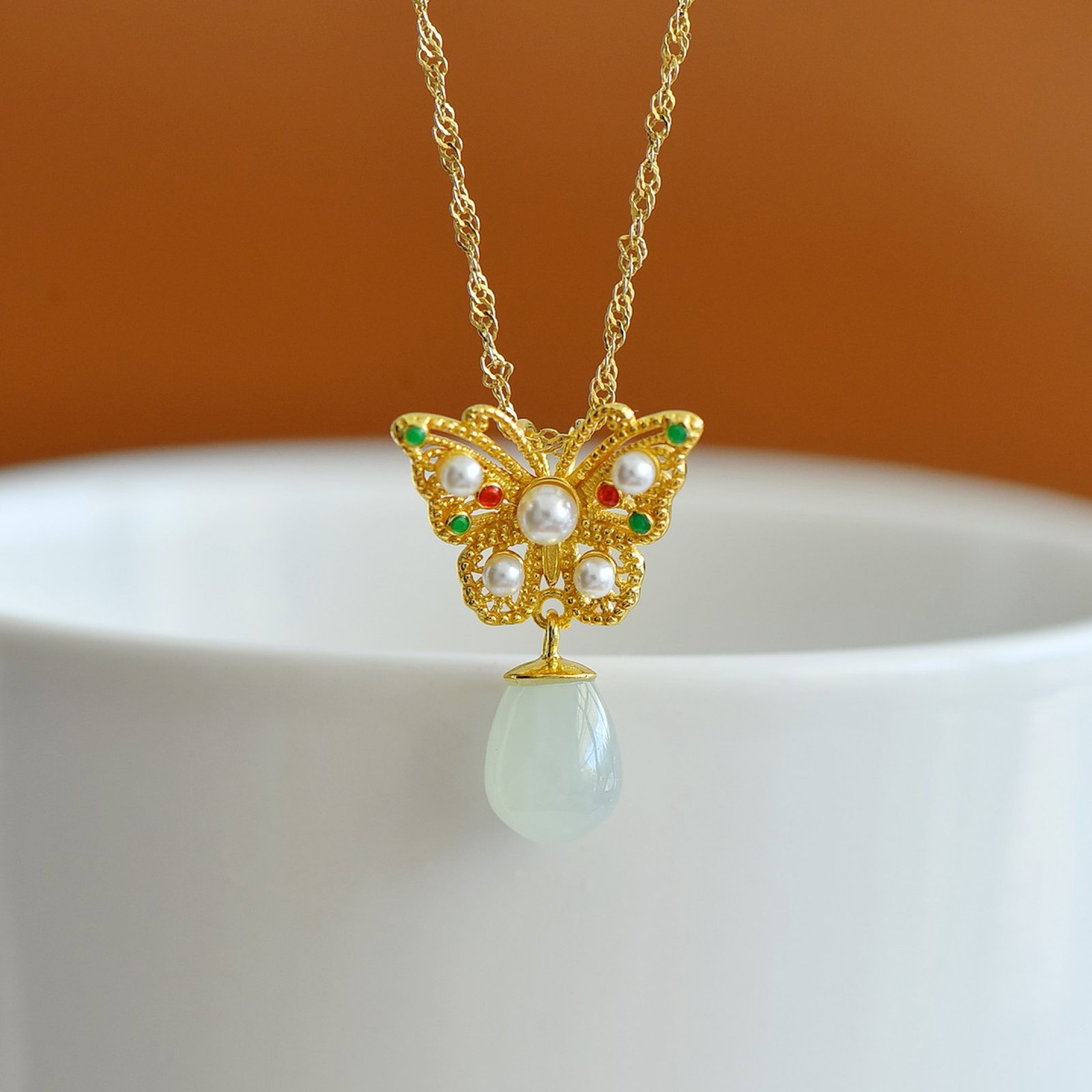An Exquisite Sterling Silver-Gold Plated Inlaid White Jade Pendant,Inlaid Gems and Pearls: An Exquisite Sterling Silver-Gold Plated Inlaid White Jade Pendant,Inlaid Gems and Pearls,Size:8mmx9mm