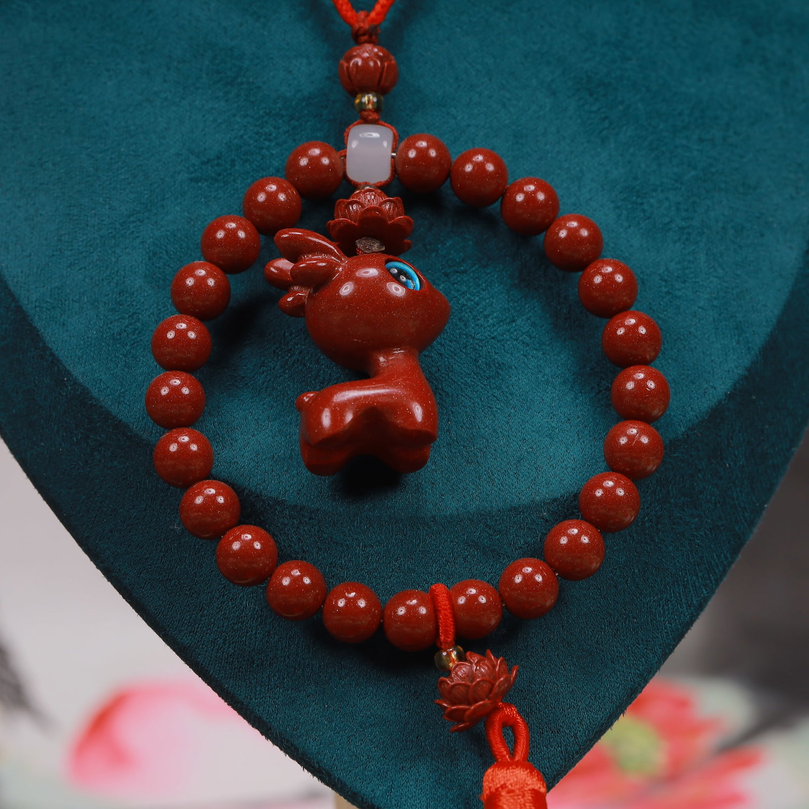 An Exquisite Cinnabar Deer Pattern Pendant: An Exquisite Cinnabar Deer Pattern Pendant,Size:2.8inx3.1in,Weight:49g 朱砂鹿纹挂件