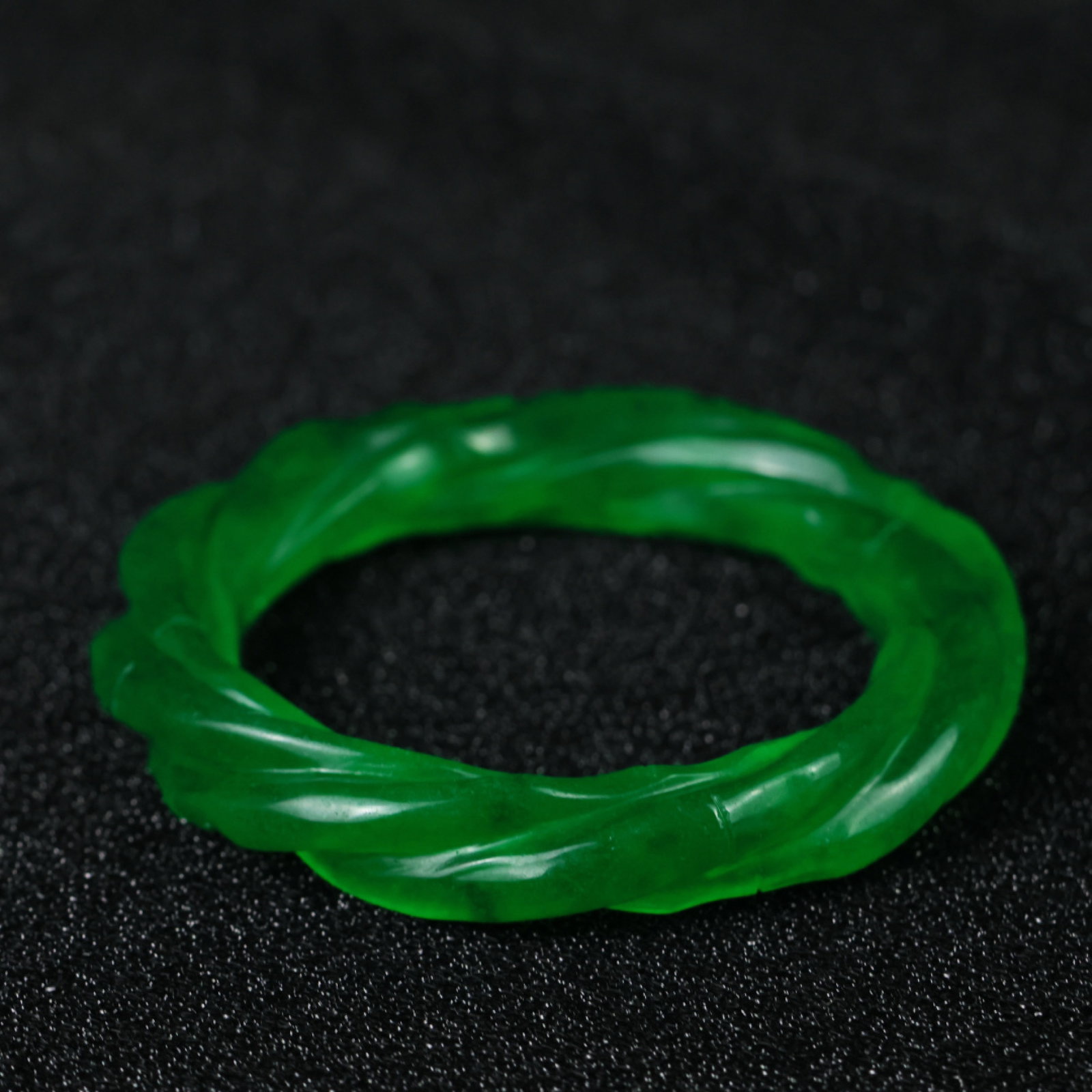 An Exquisite Jadeite Bracelets - 7