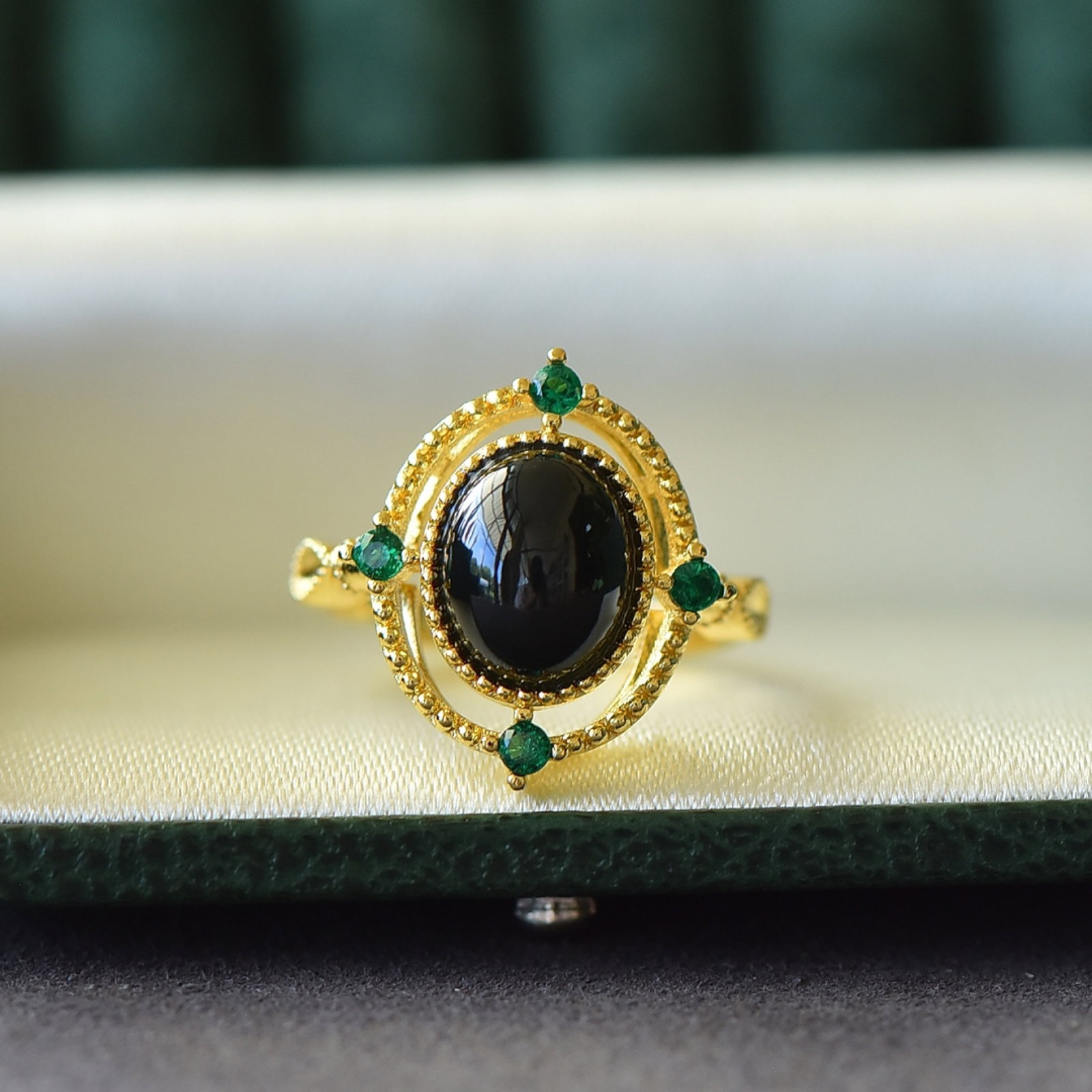 An Exquisite Bronze-Gold Plated Inlaid Green Jade Ring,Inlaid Gems: An Exquisite Bronze-Gold Plated Inlaid Green Jade Ring,Inlaid Gems,Size:8mmx10mm 铜镀金镶青玉戒指,嵌宝石