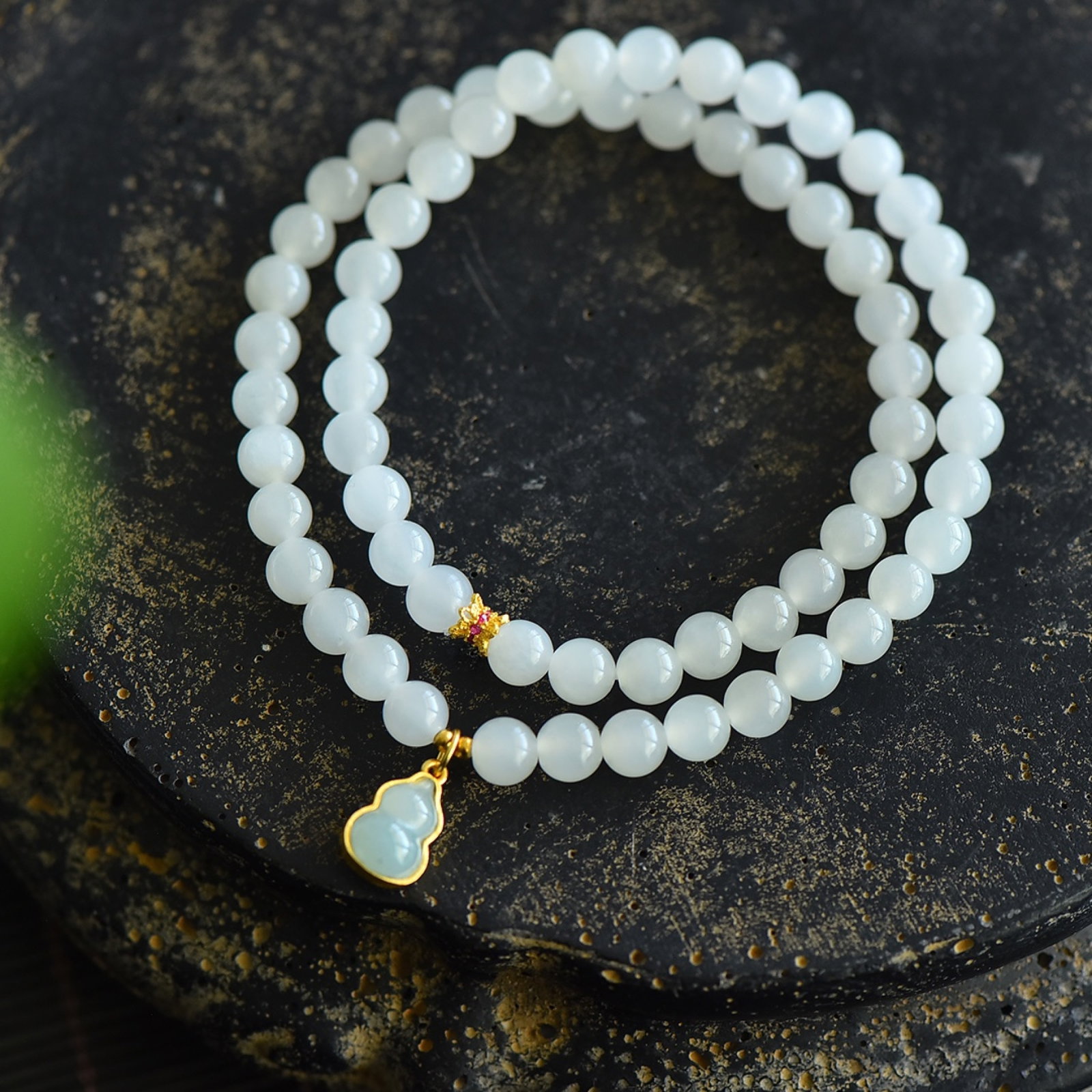 An Exquisite White Jade Bracelets - 3