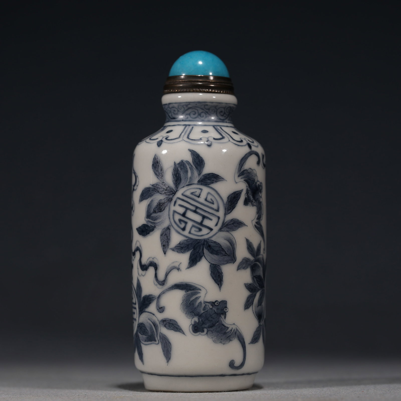 An Exquisite Blue And White Snuff Bottle With Fortune,Longevity And Peach Pattern: An Exquisite Blue And White Snuff Bottle With Fortune,Longevity And Peach Pattern,China,Qing Dynasty,Four-Character Qianlong Mark,Dimensions:3.5inx1.4in,青花福寿桃纹