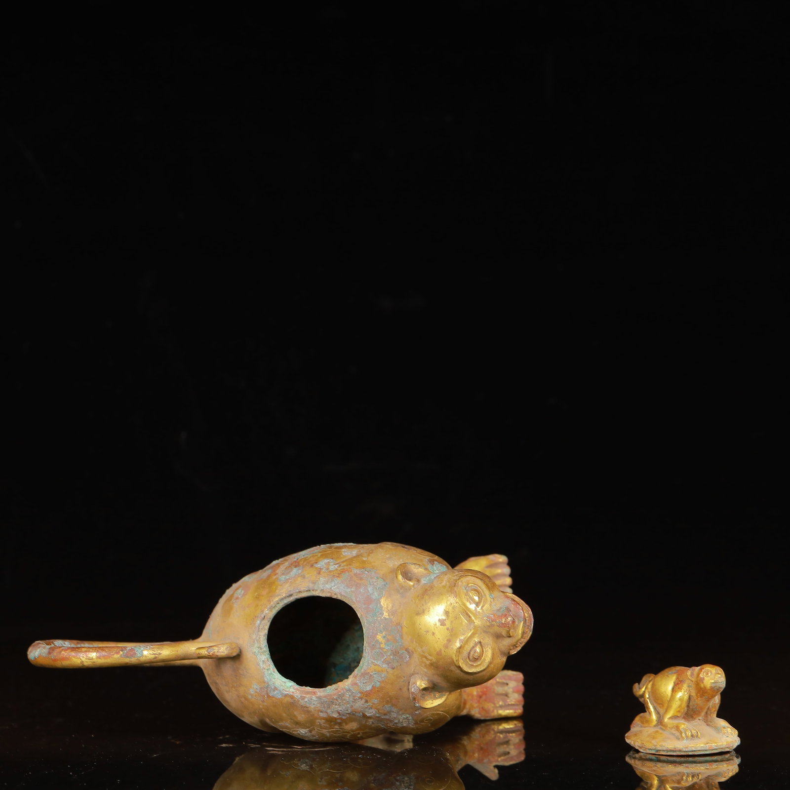 An Exquisite Gilt Bronze Monkey Ornament - 12