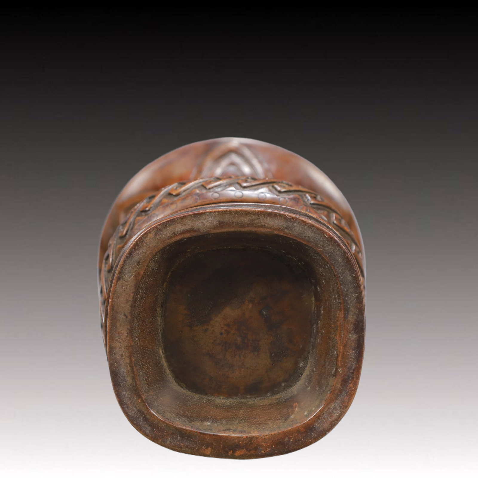 An Exquisite Eaglewood Dragon Pattern Vase - 7