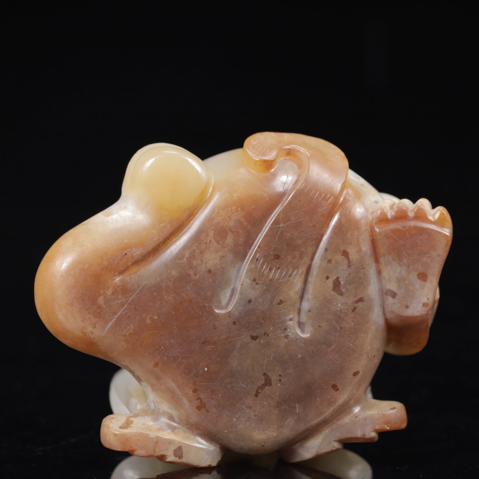 An Exquisite White Jade Dragon and Phoenix Pot - 8