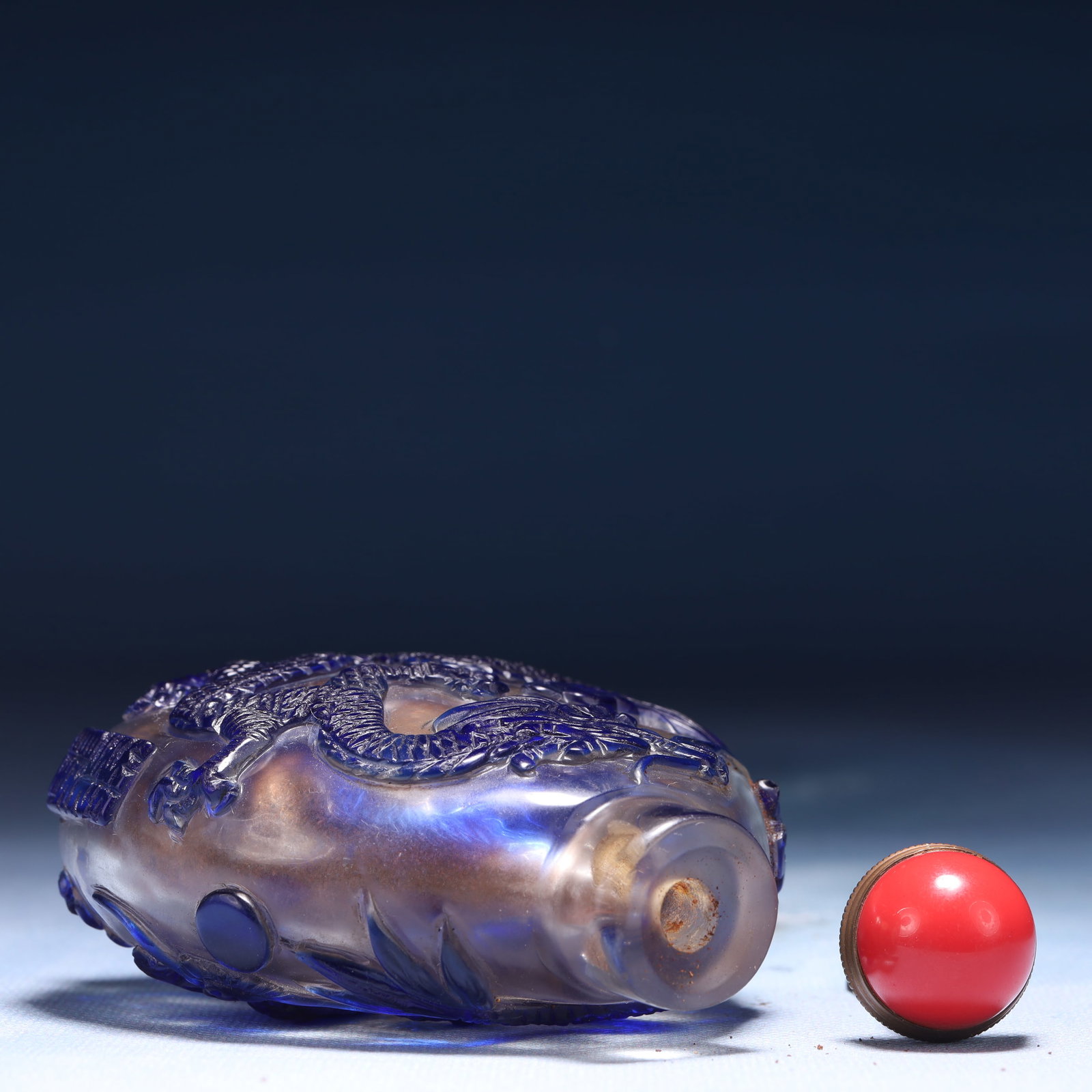 An Exquisite Glass Auspicious Cloud and Dragon Pattern Snuff Bottle - 7