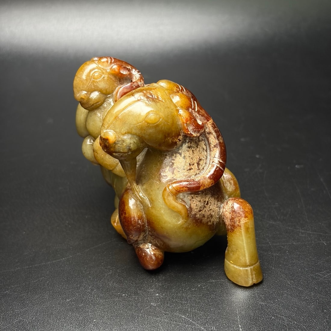 An Exquisite White Jade Sheep Ornament - 3