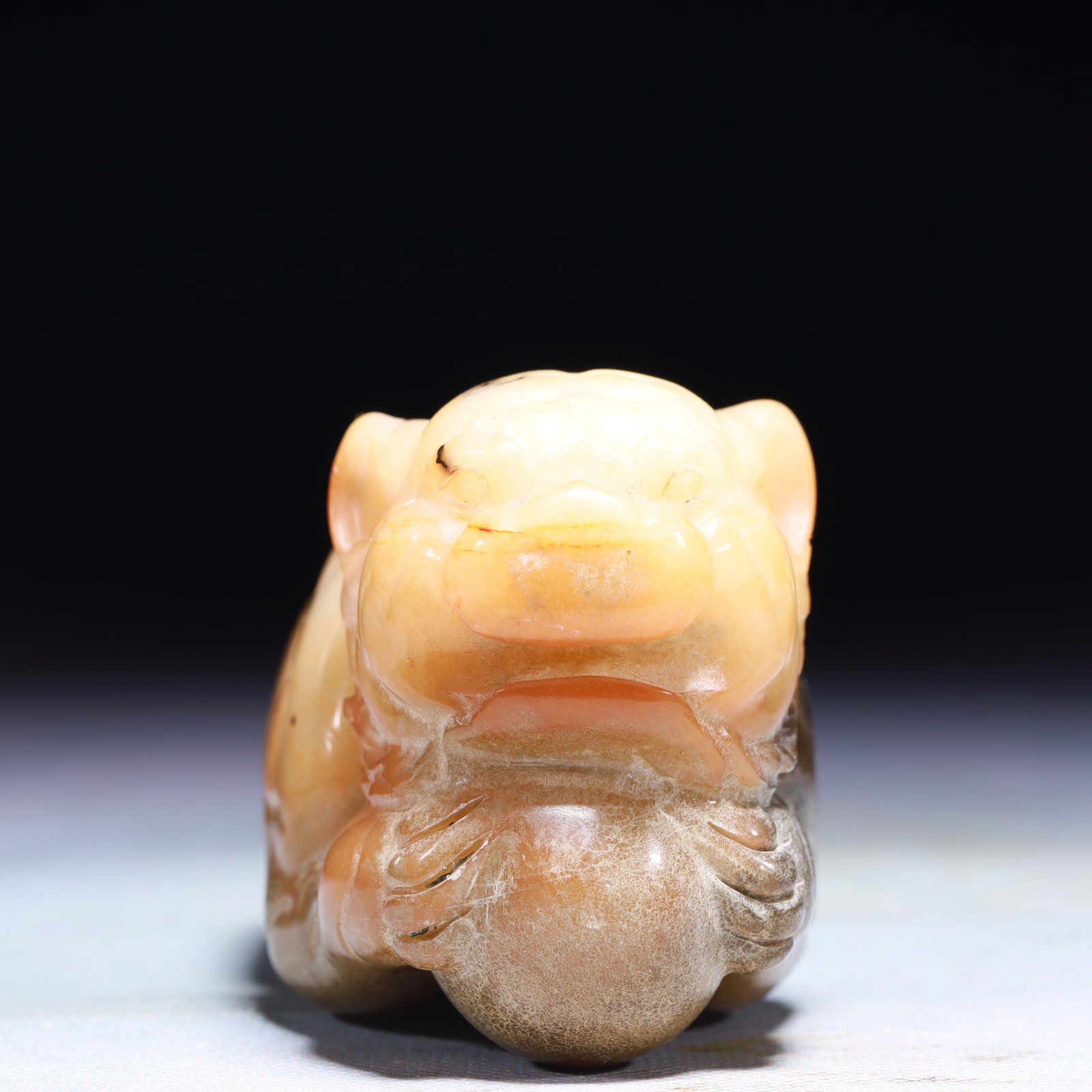 An Exquisite Archaic Jade Tiger Ornament - 5
