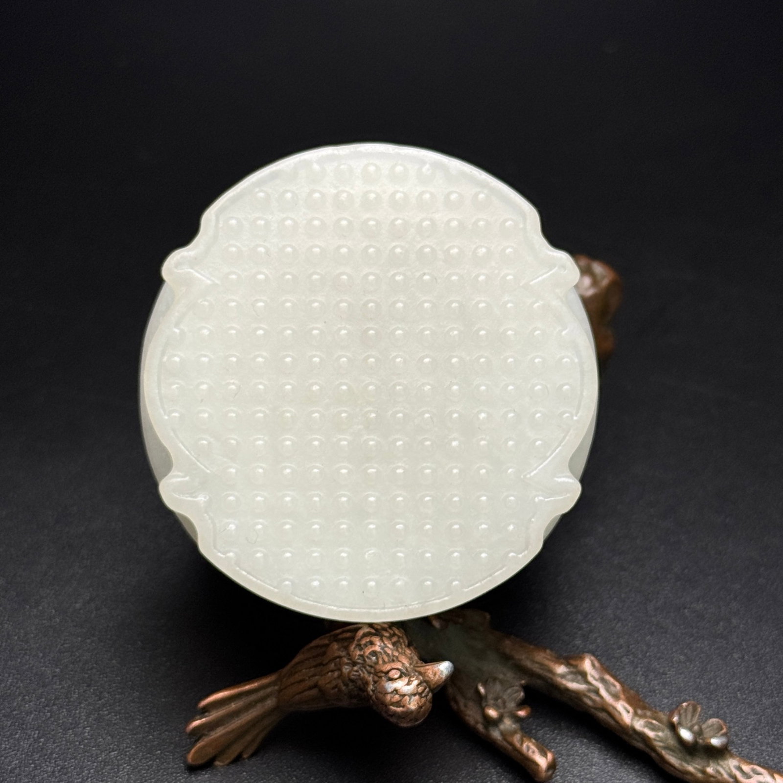 An Exquisite White Jade Dragon Pattern Buckle - 2