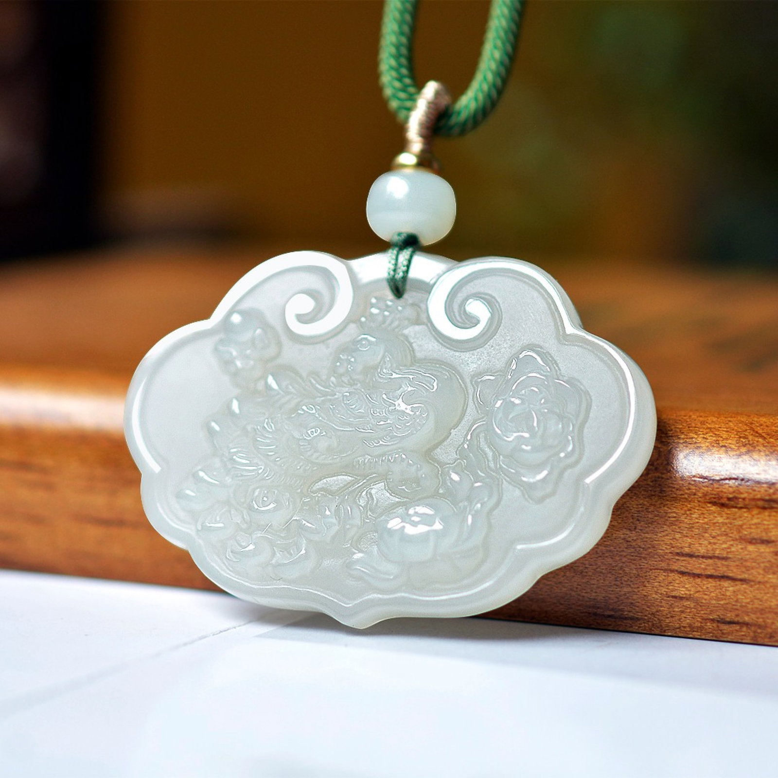 An Exquisite White Jade Phoenix Pattern Pendant - 2
