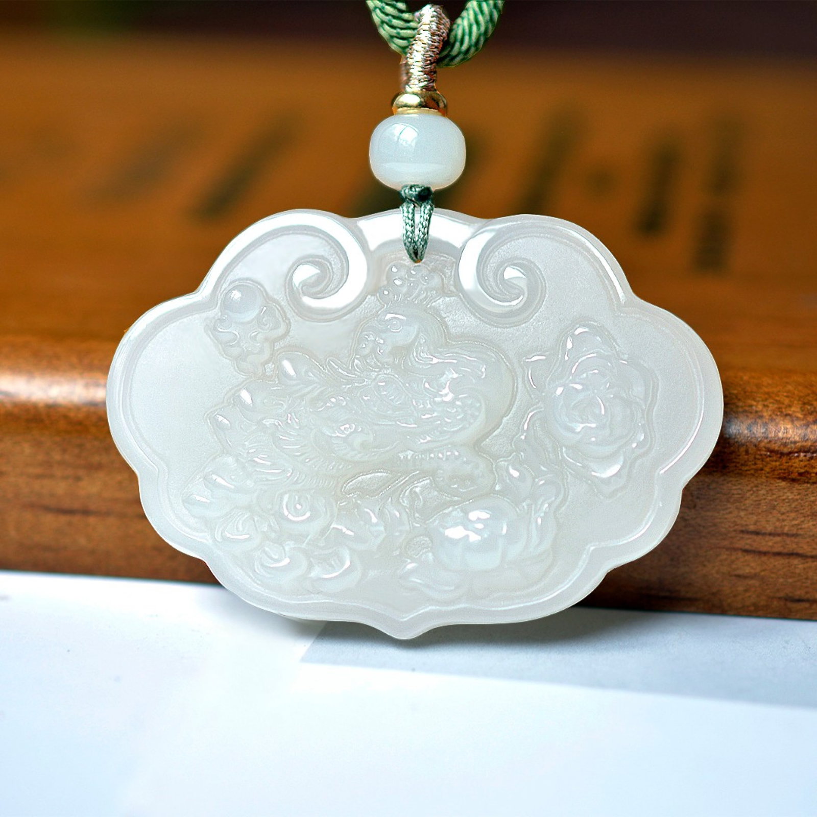 An Exquisite White Jade Phoenix Pattern Pendant - 3