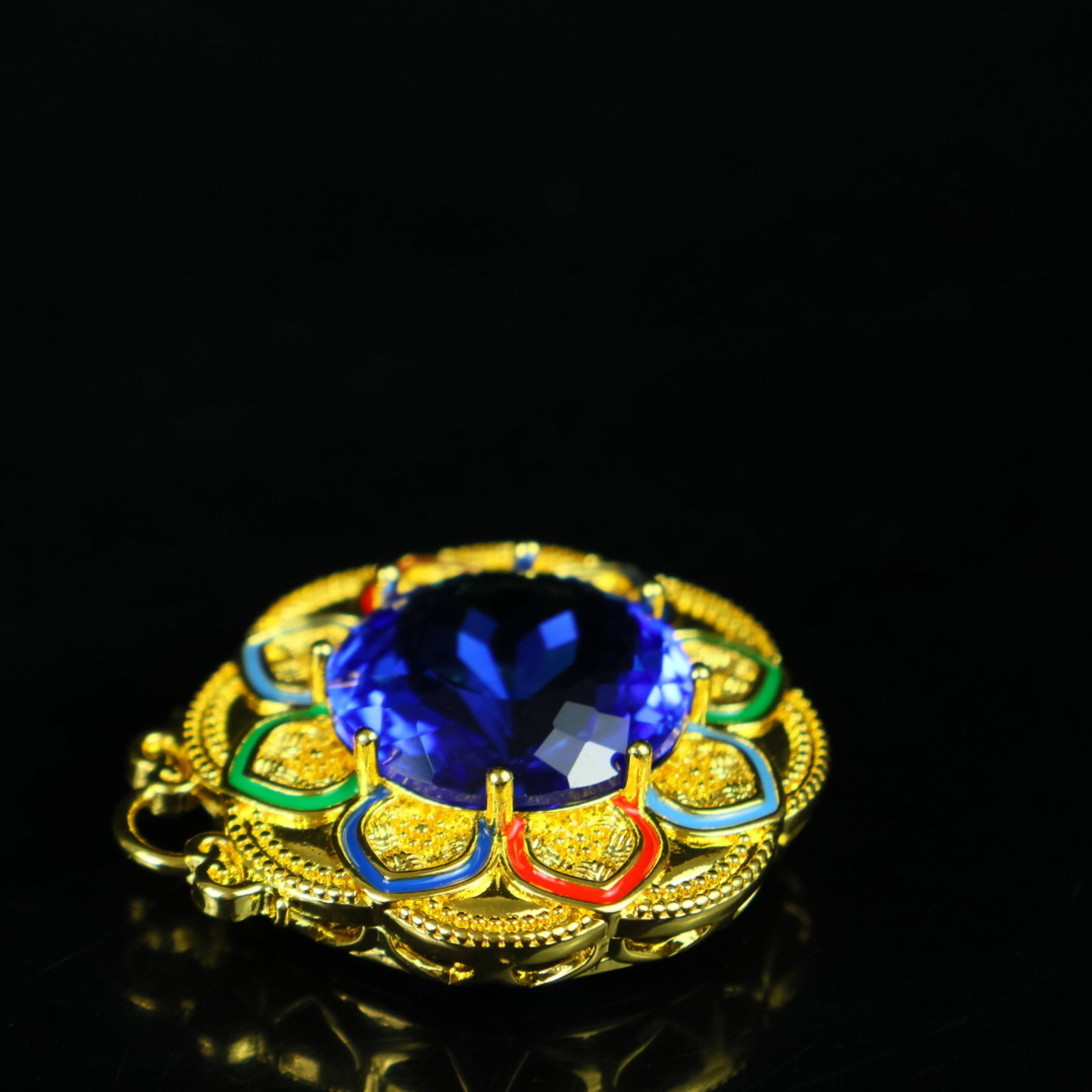 An Exquisite Pendant - 7