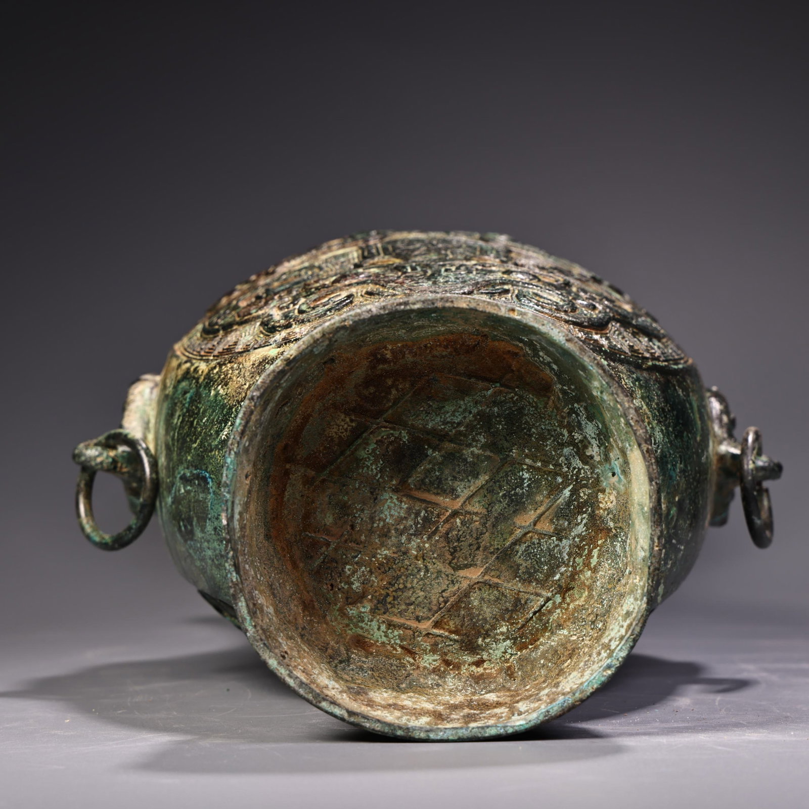 An Exquisite Bronze Beast-Face Pattern Vase - 9