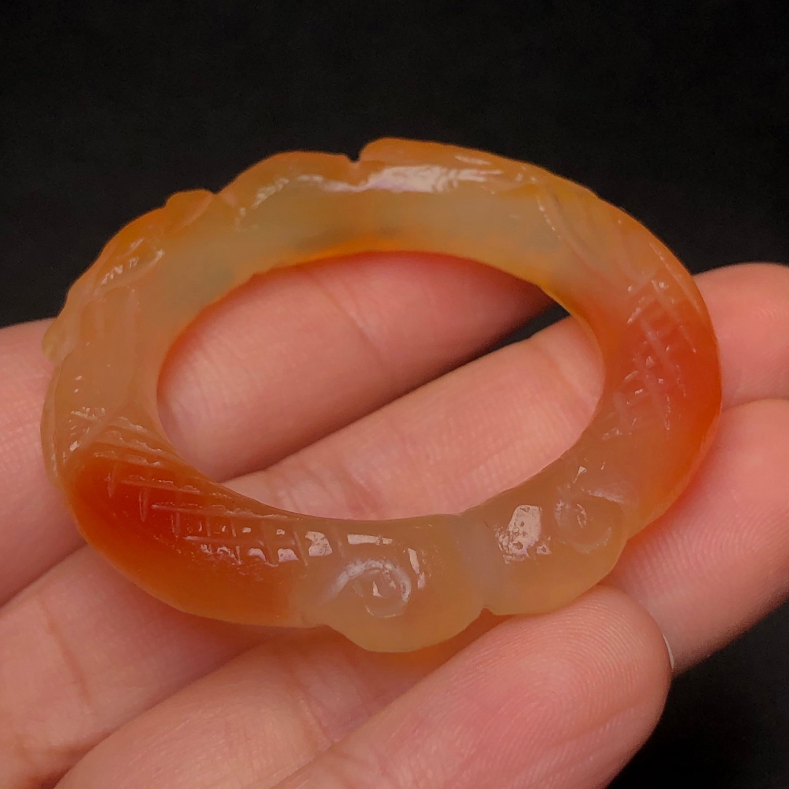 An Exquisite Agate Dragon Pattern Bracelet - 2