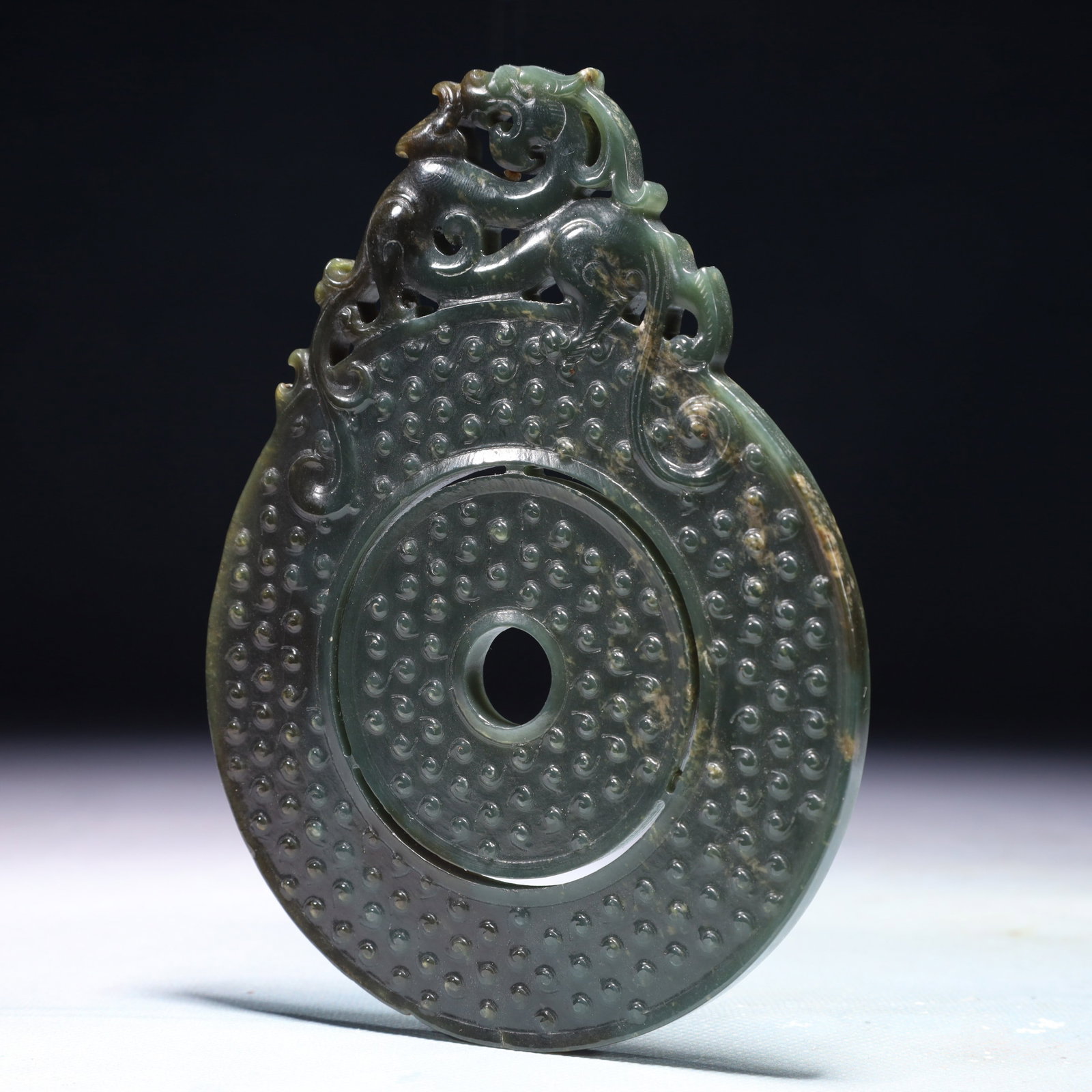 An Exquisite Jasper Dragon Pattern Pendant - 2