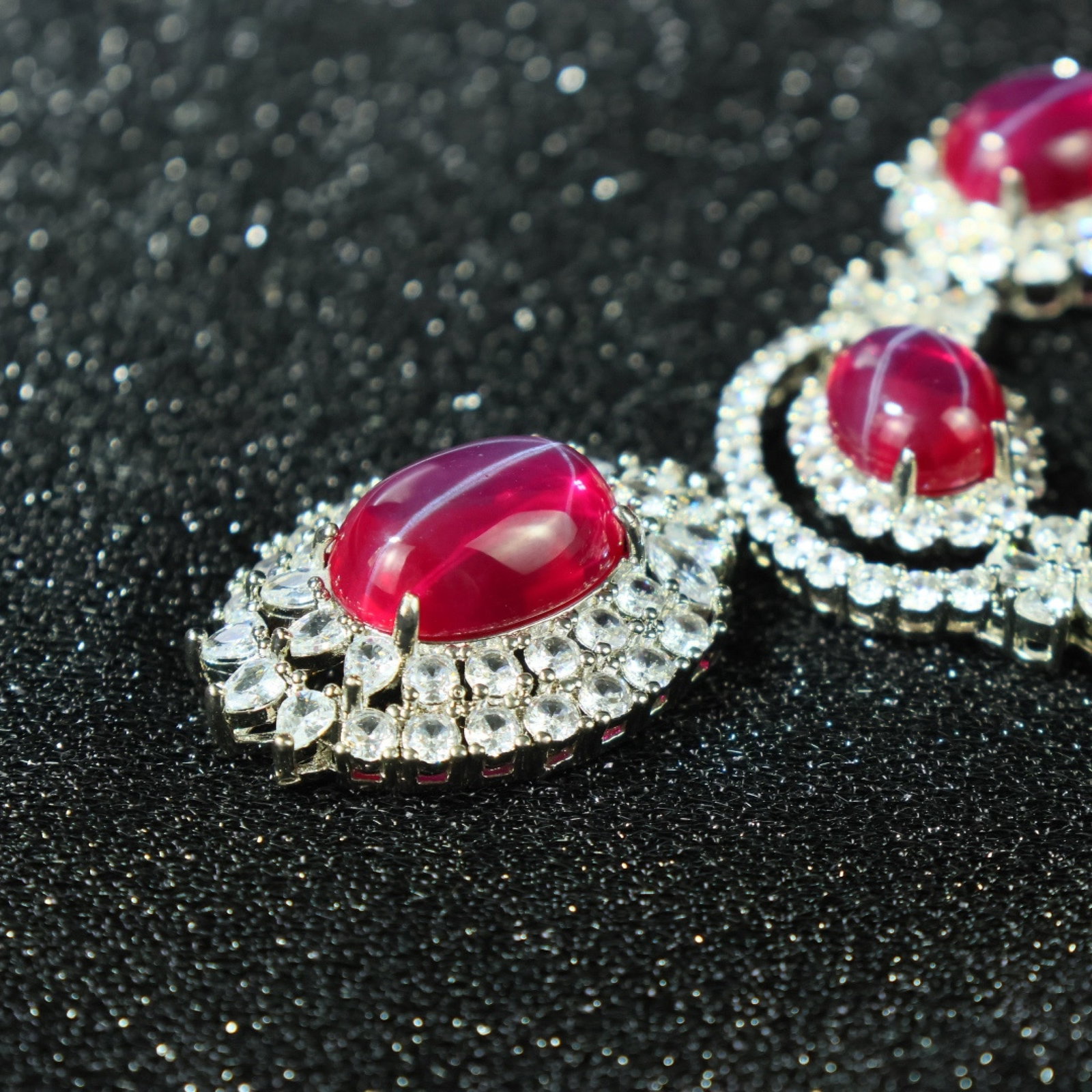 An Exquisite Necklace - 7