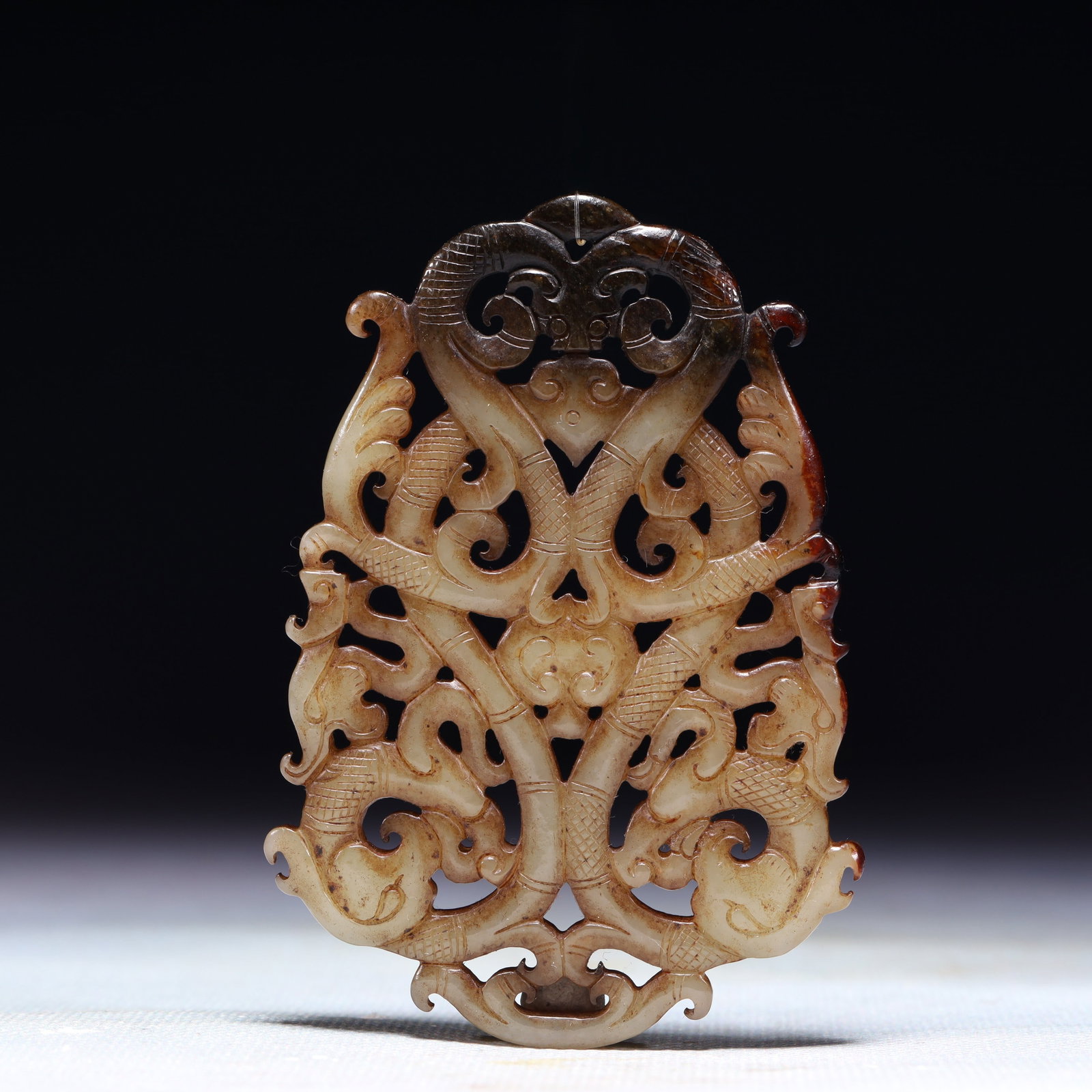 An Exquisite White Jade Dragon Pattern Pendant - 4