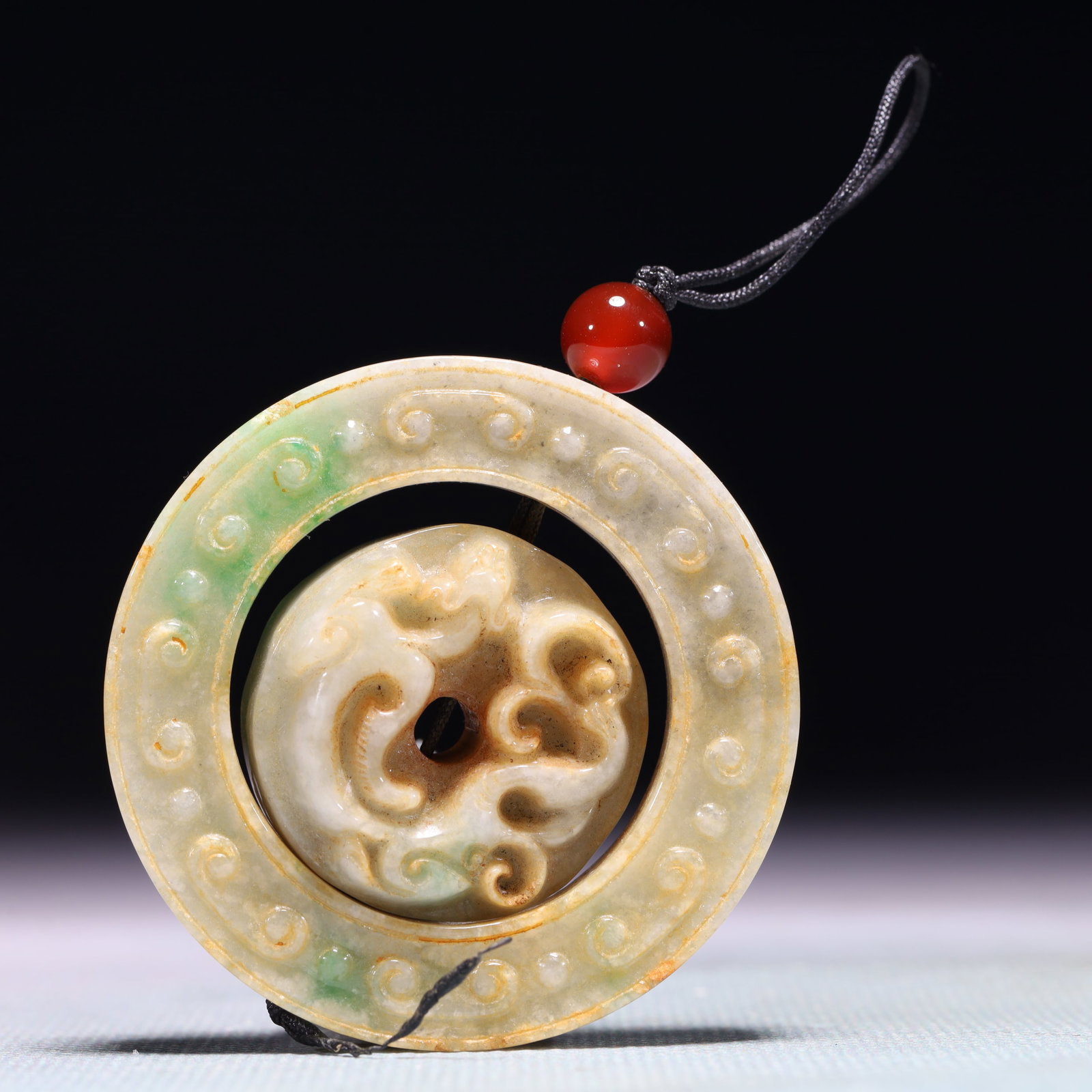 An Exquisite White Jade Chi-Dragon Pattern Pendant: An Exquisite White Jade Chi-Dragon Pattern Pendant,Qing Dynasty,China,Size:2inx0.4inx2in,Weight:69.7g 白玉螭龙纹挂件,中国清代