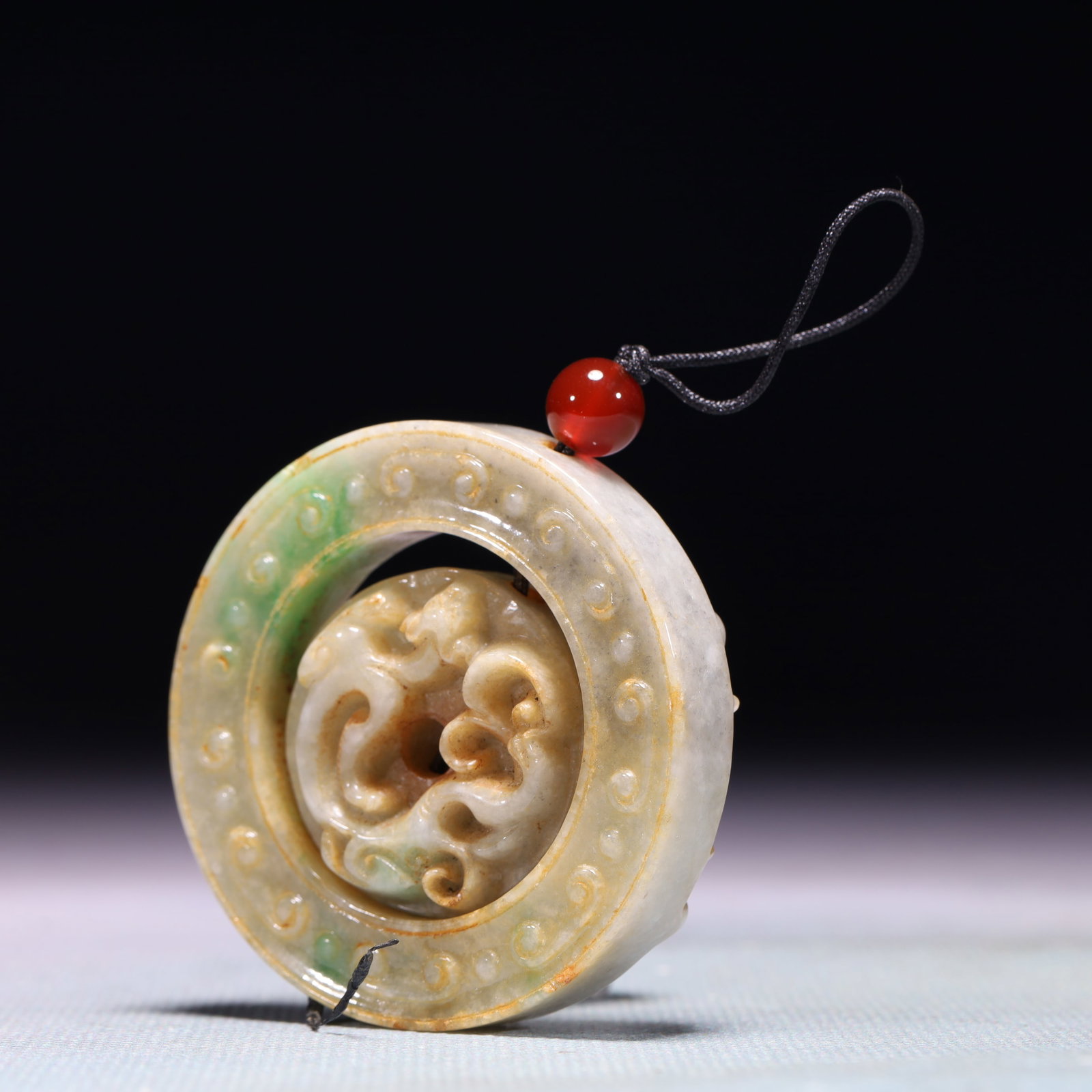 An Exquisite White Jade Chi-Dragon Pattern Pendant - 2