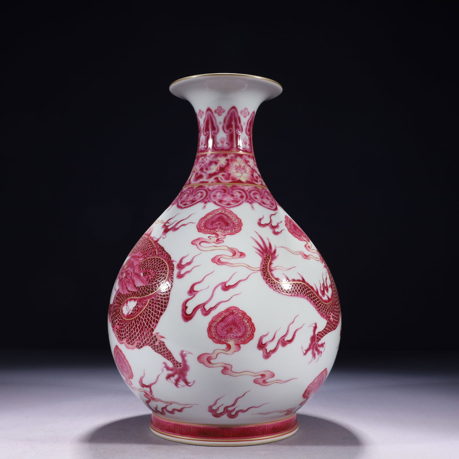 An Exquisite Ruby Red-Glazed Painted Gold Auspicious Cloud and Dragon Pattern Vase - 6