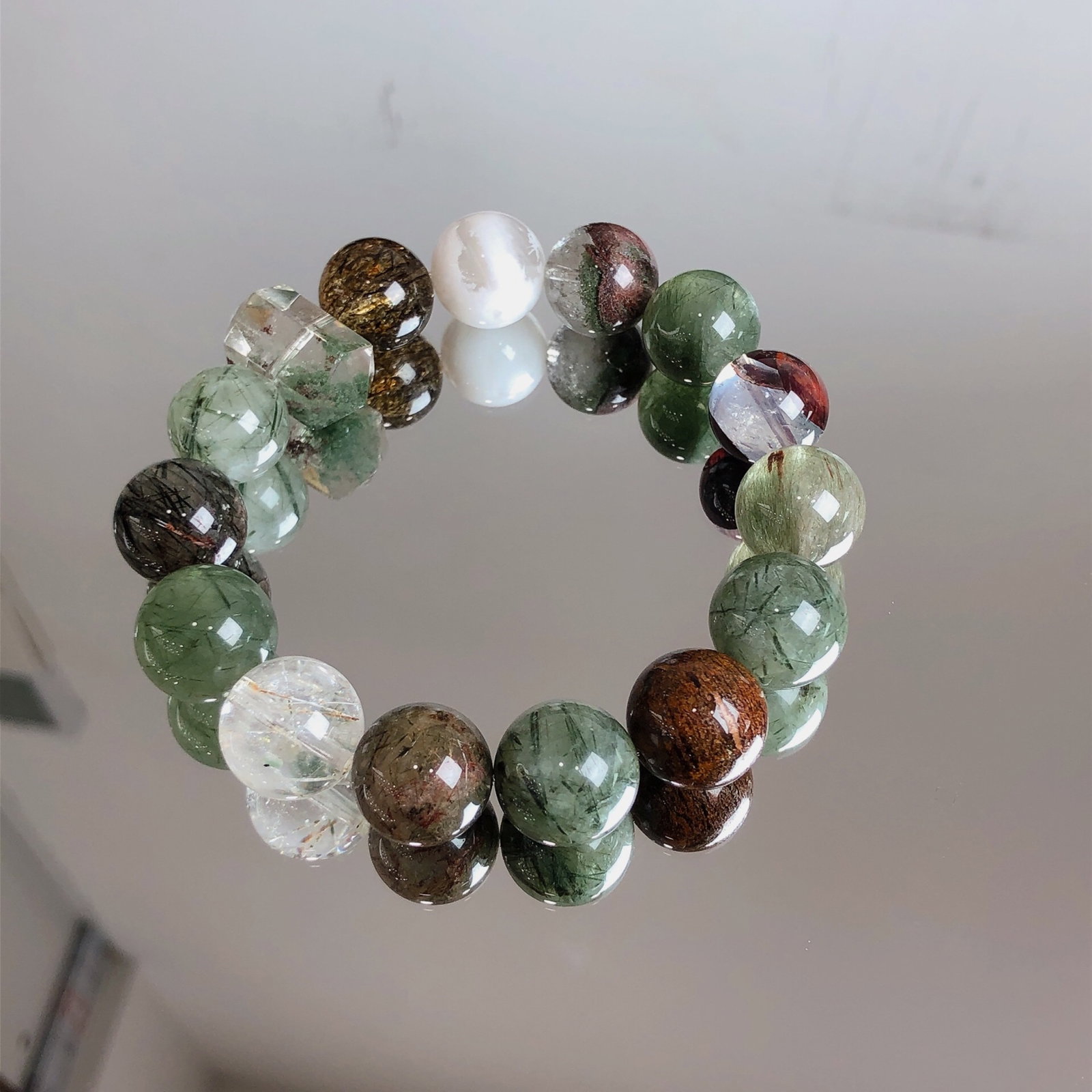 An Exquisite Crystal Bracelets - 2