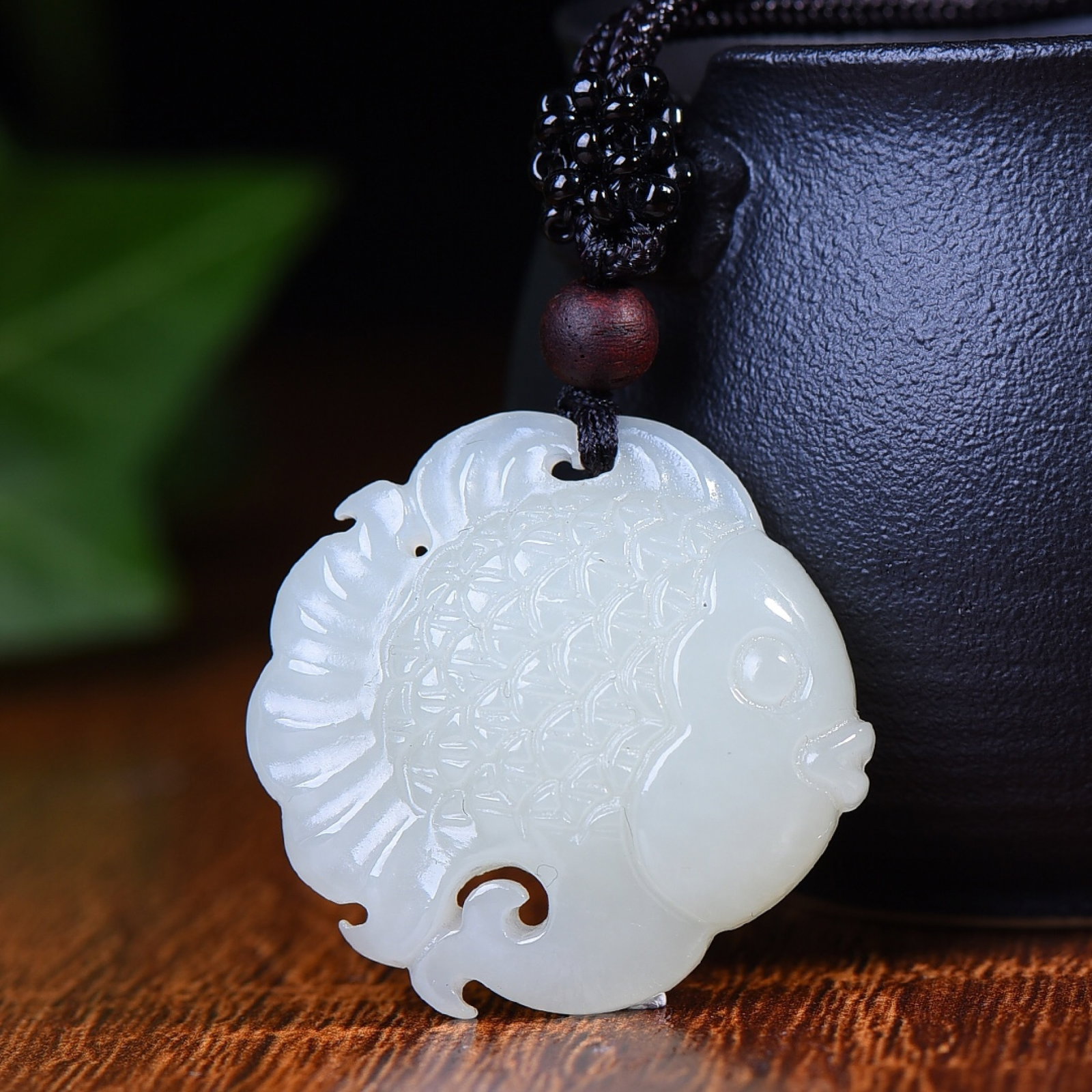 An Exquisite White Jade Fish Pendant: An Exquisite White Jade Fish Pendant,Size:1.3inx1.2in 白玉鱼挂件
