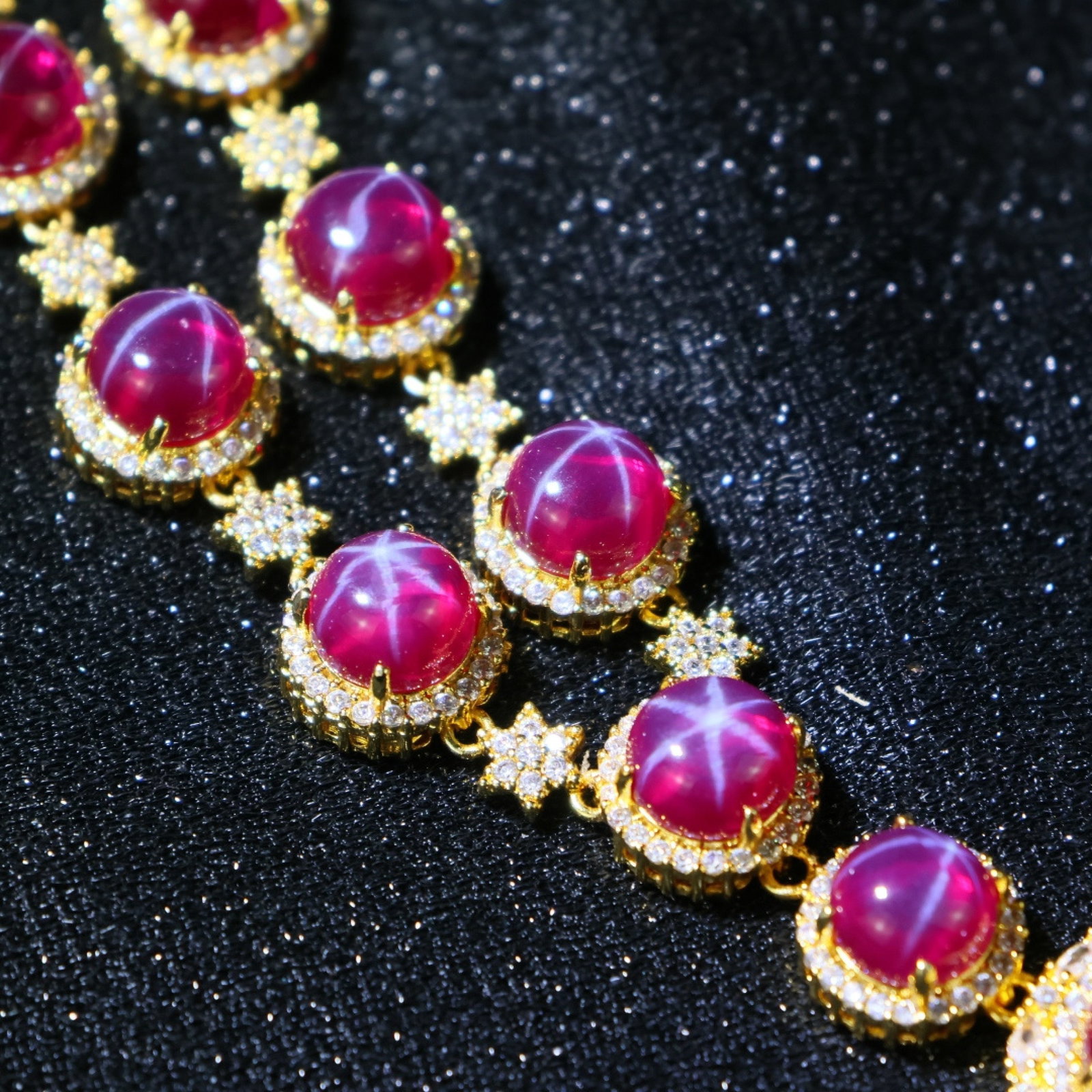 An Exquisite Necklace - 7
