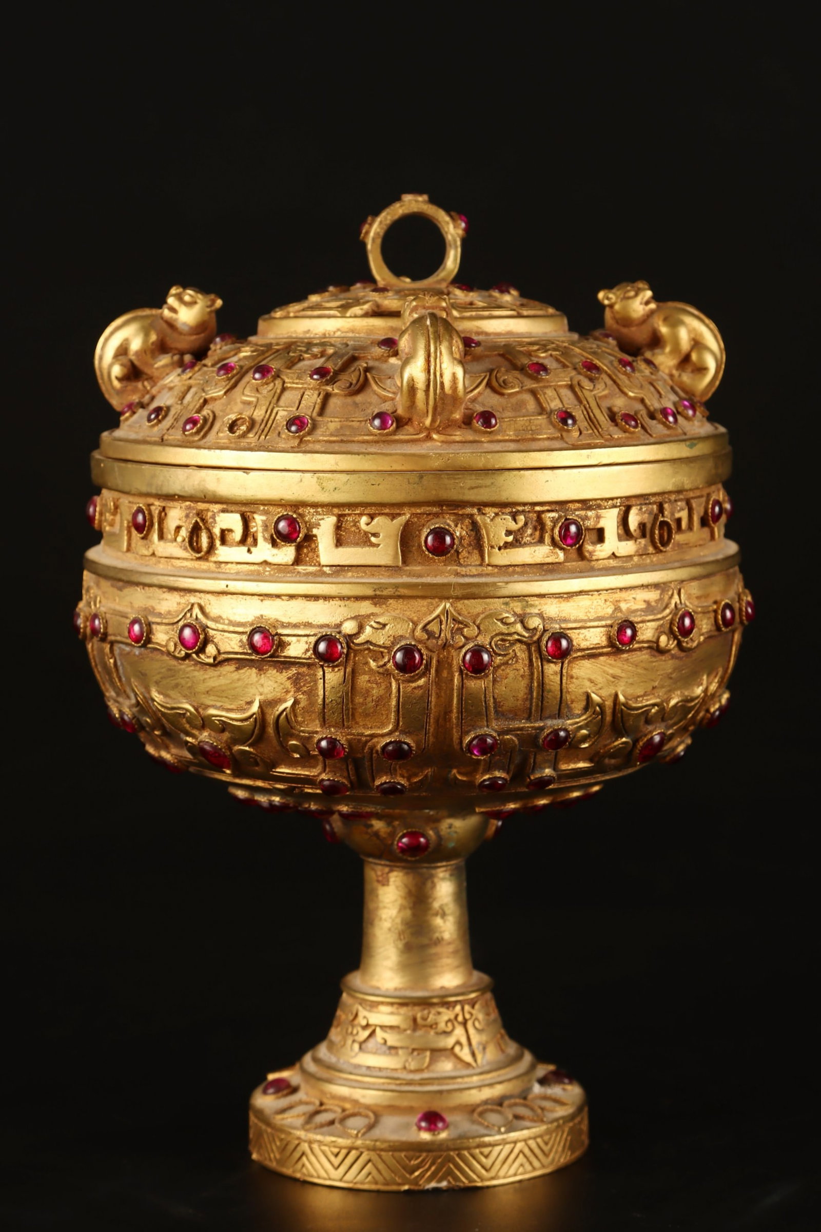 An Exquisite Gilt Bronze Chi-Dragon Pattern Censer,Inlaid Gems: An Exquisite Gilt Bronze Chi-Dragon Pattern Censer,Inlaid Gems,Qing Dynasty,China,Kangxi Four-character Mark,Size:8.3inx5.1in,Weight:1806g 铜鎏金螭龙纹香Ġ