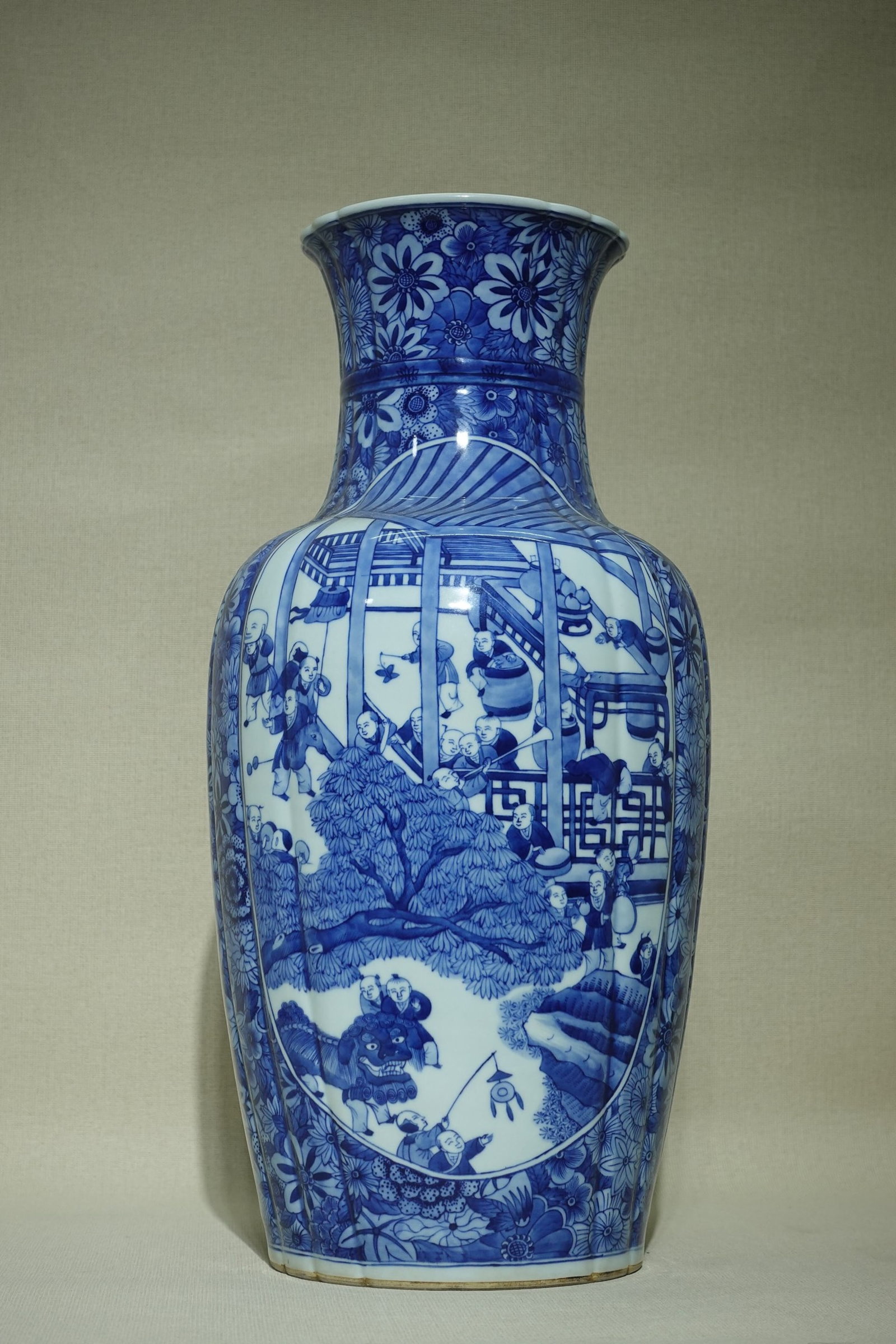 A Huge Blue and White Character and Story Pattern Vase: A Huge Blue and White Character and Story Pattern Vase,Qing Dynasty,China,Kangxi Six-character Mark,Size:17.6inx8.5in