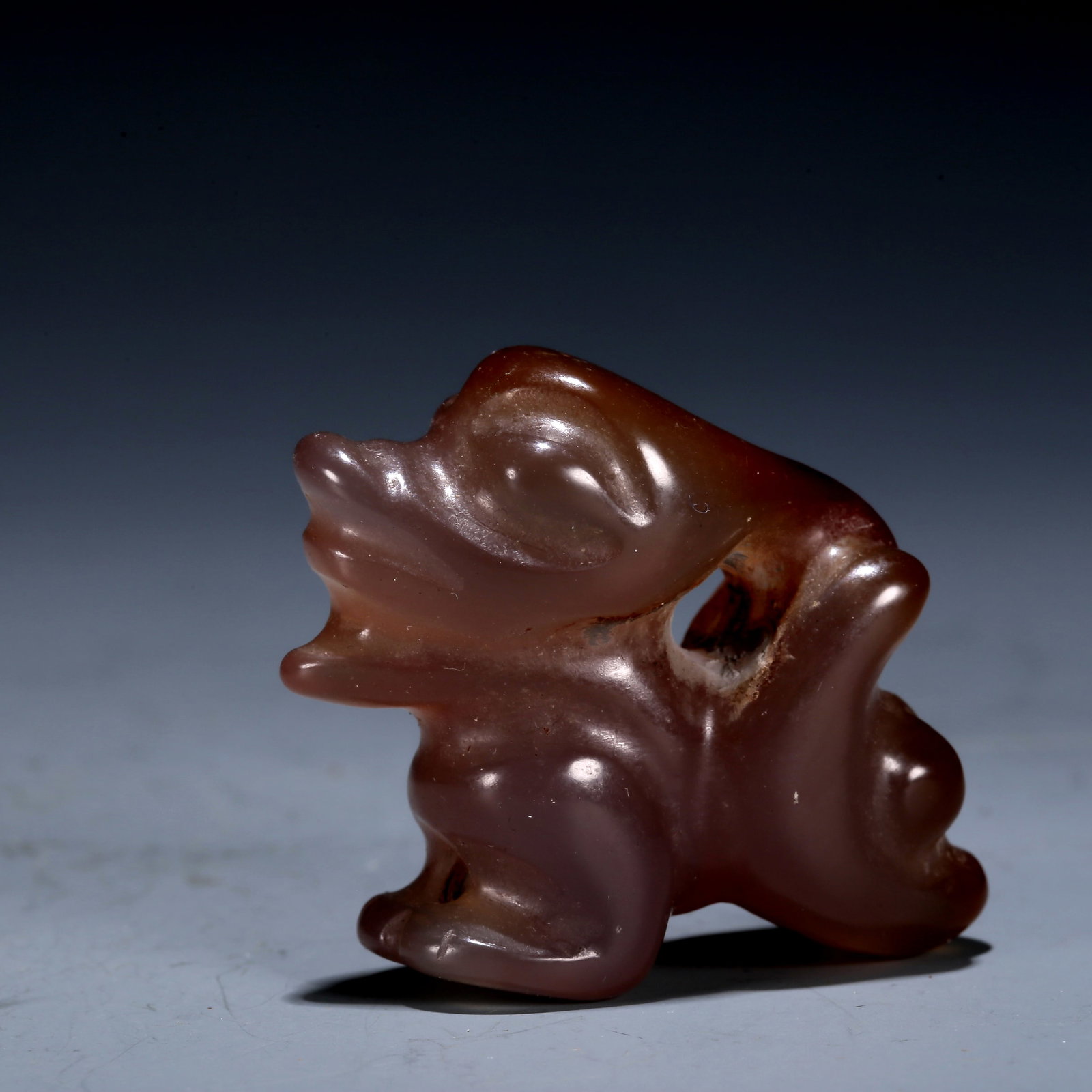 A Hongshan Culture Agate Pendant (1 of 5)