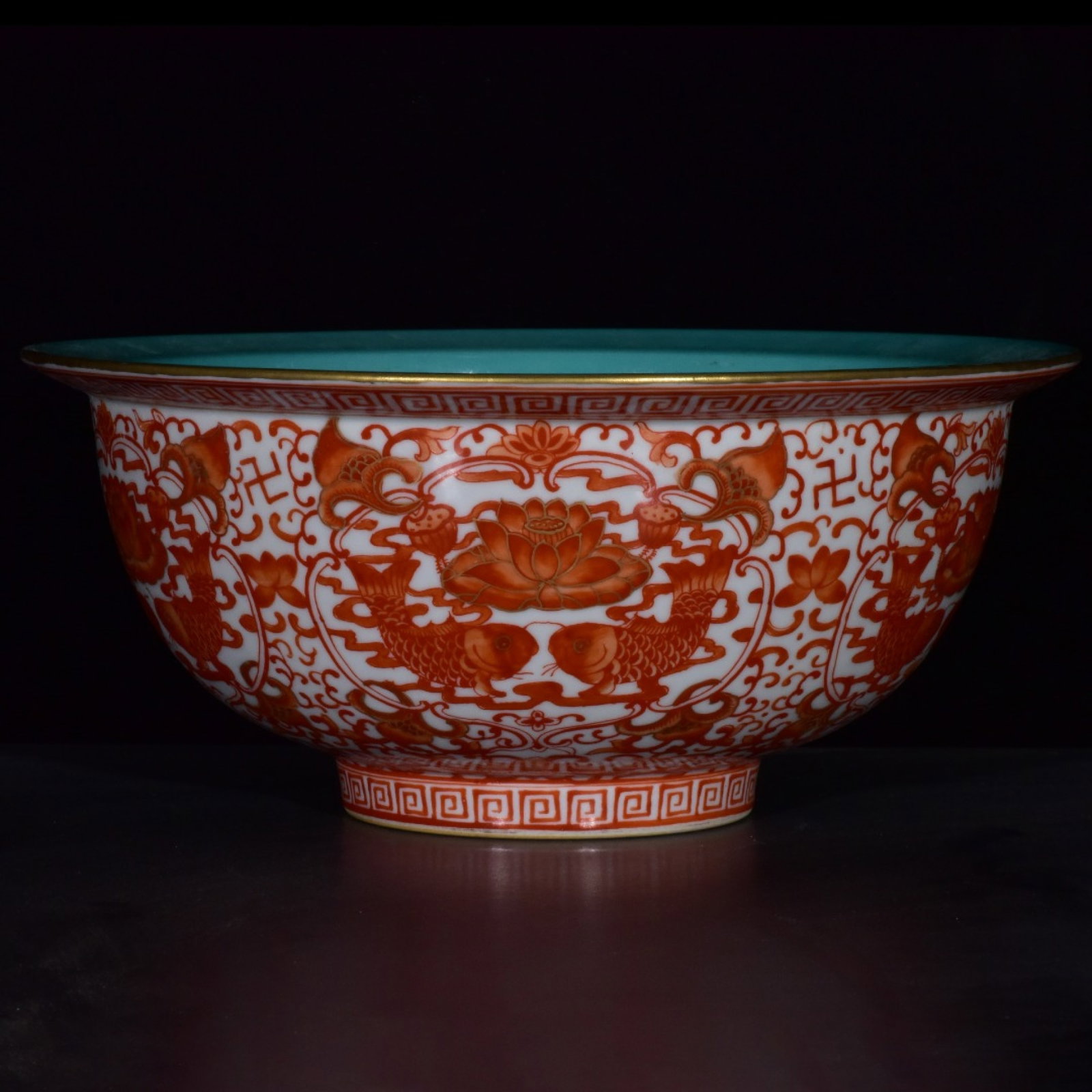 An Exquisite Iron-Red Painted Gold Flower and Fish Pattern Bowl