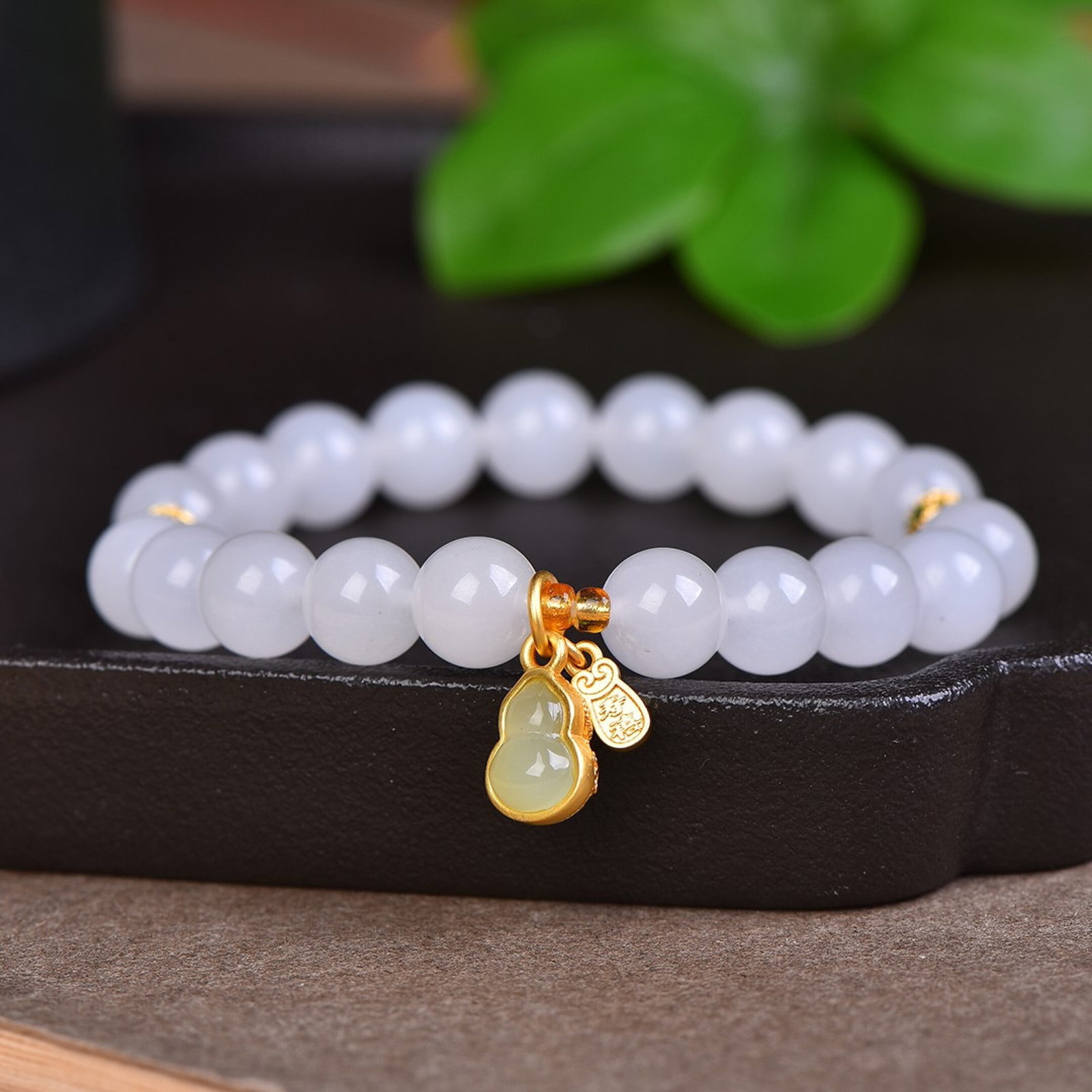 An Exquisite White Jade Gourd Pattern Bracelets - 4