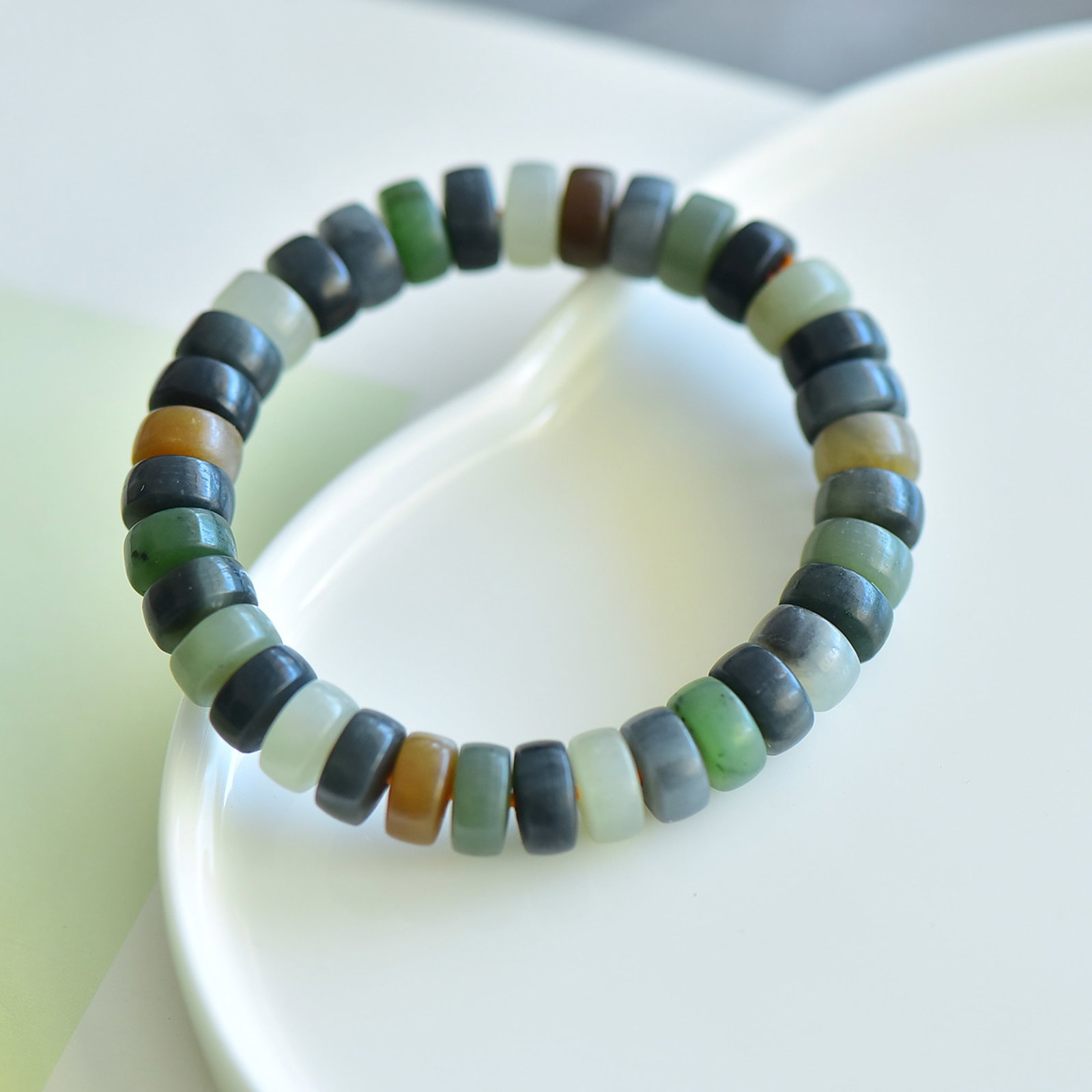 An Exquisite Multi-Gem Bracelets - 3